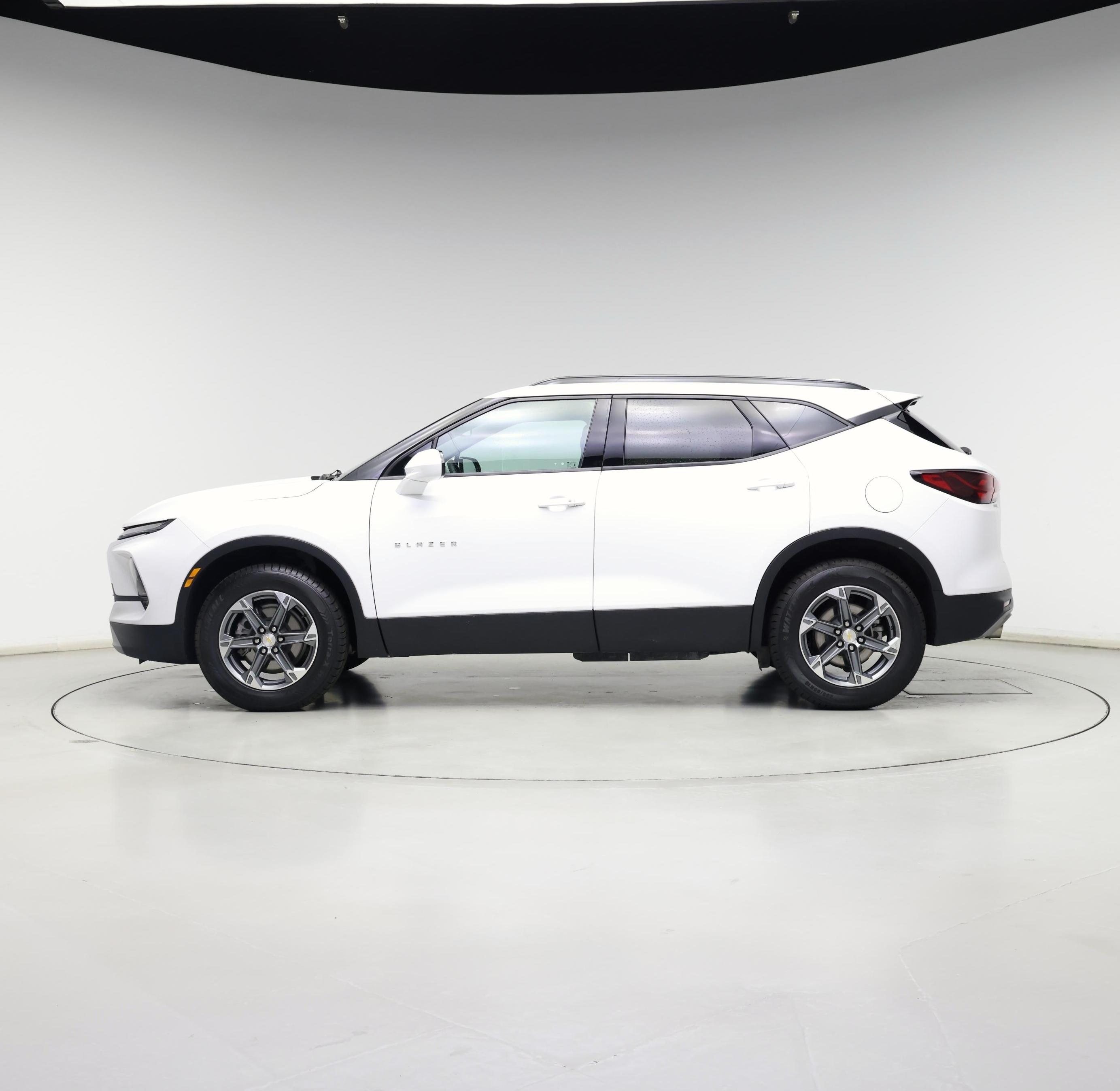 Thumbnail: 2023 Chevrolet Blazer - 3