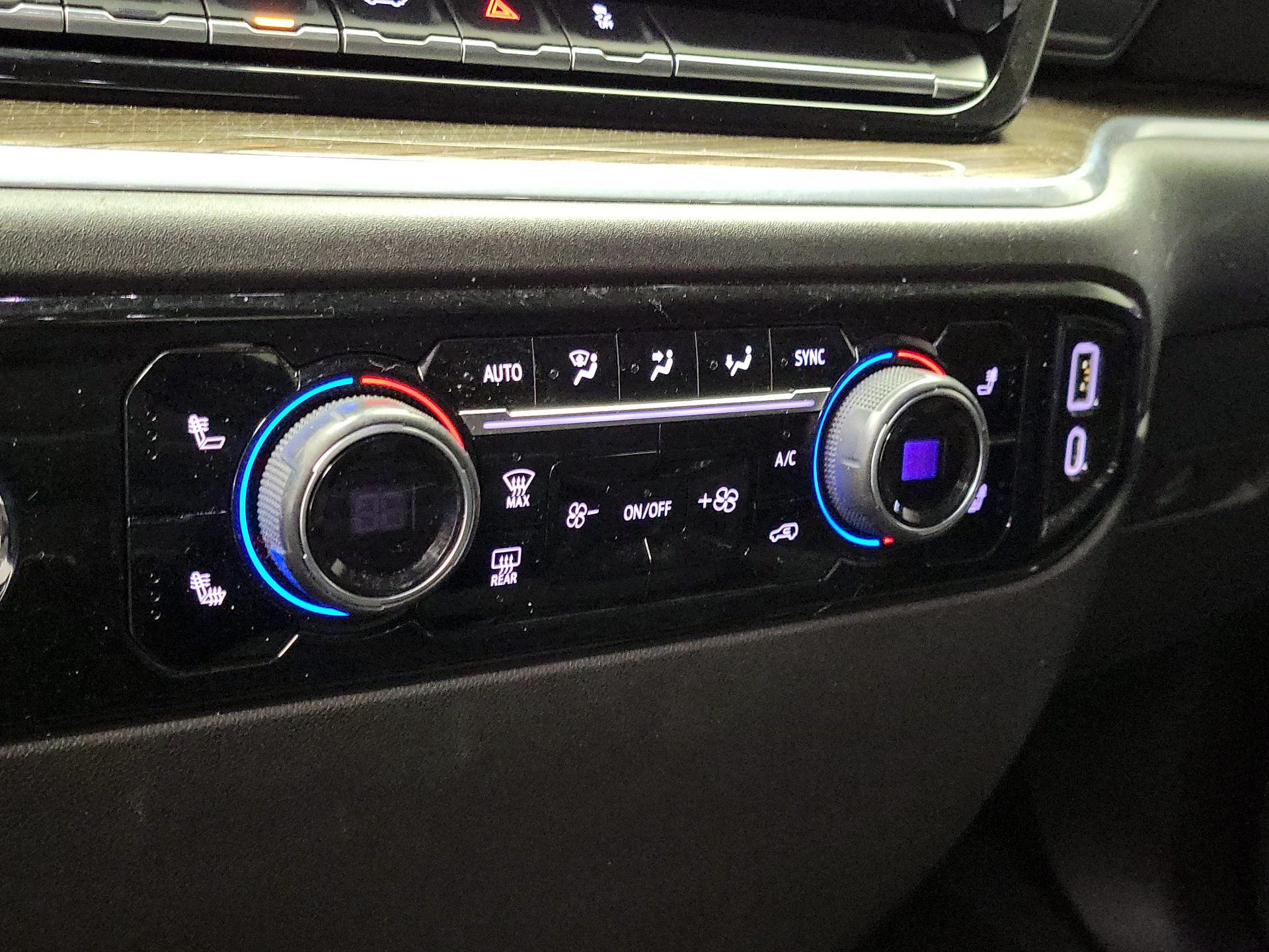 Thumbnail: 2022 Chevrolet Silverado 1500 - 16