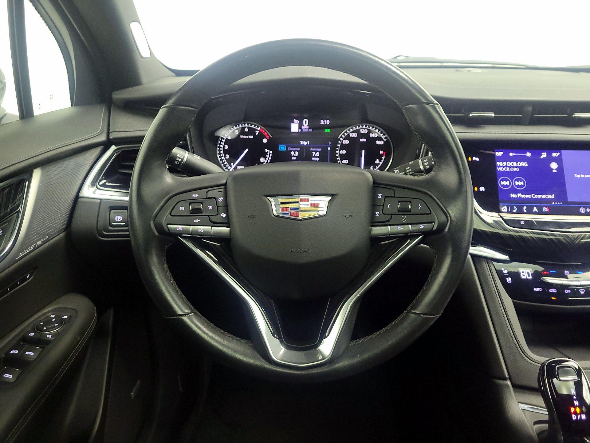 Thumbnail: 2022 Cadillac XT6 - 10