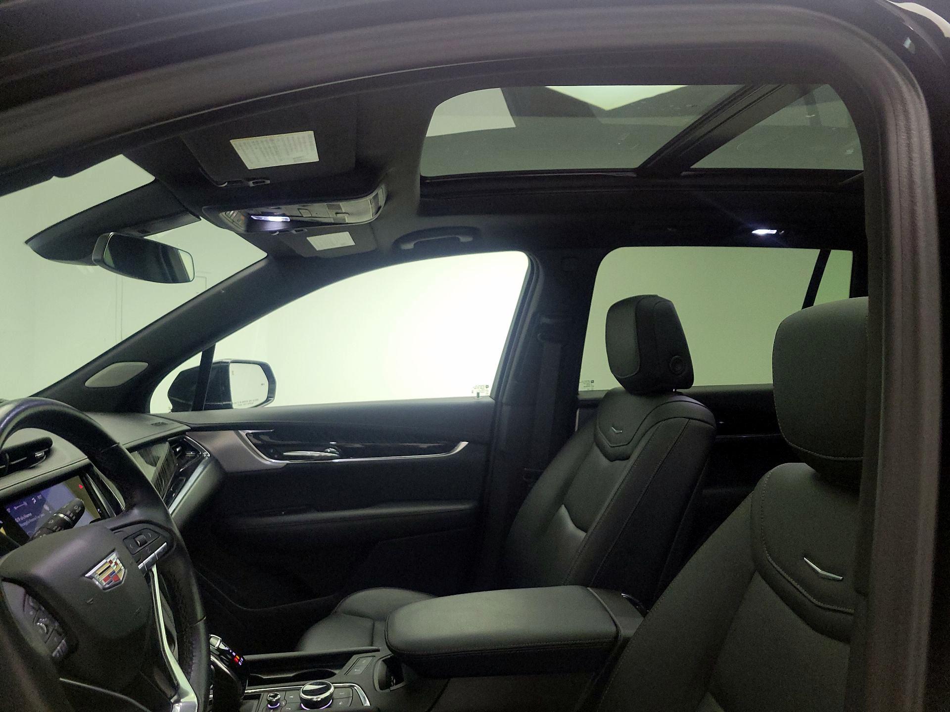 Thumbnail: 2022 Cadillac XT6 - 19