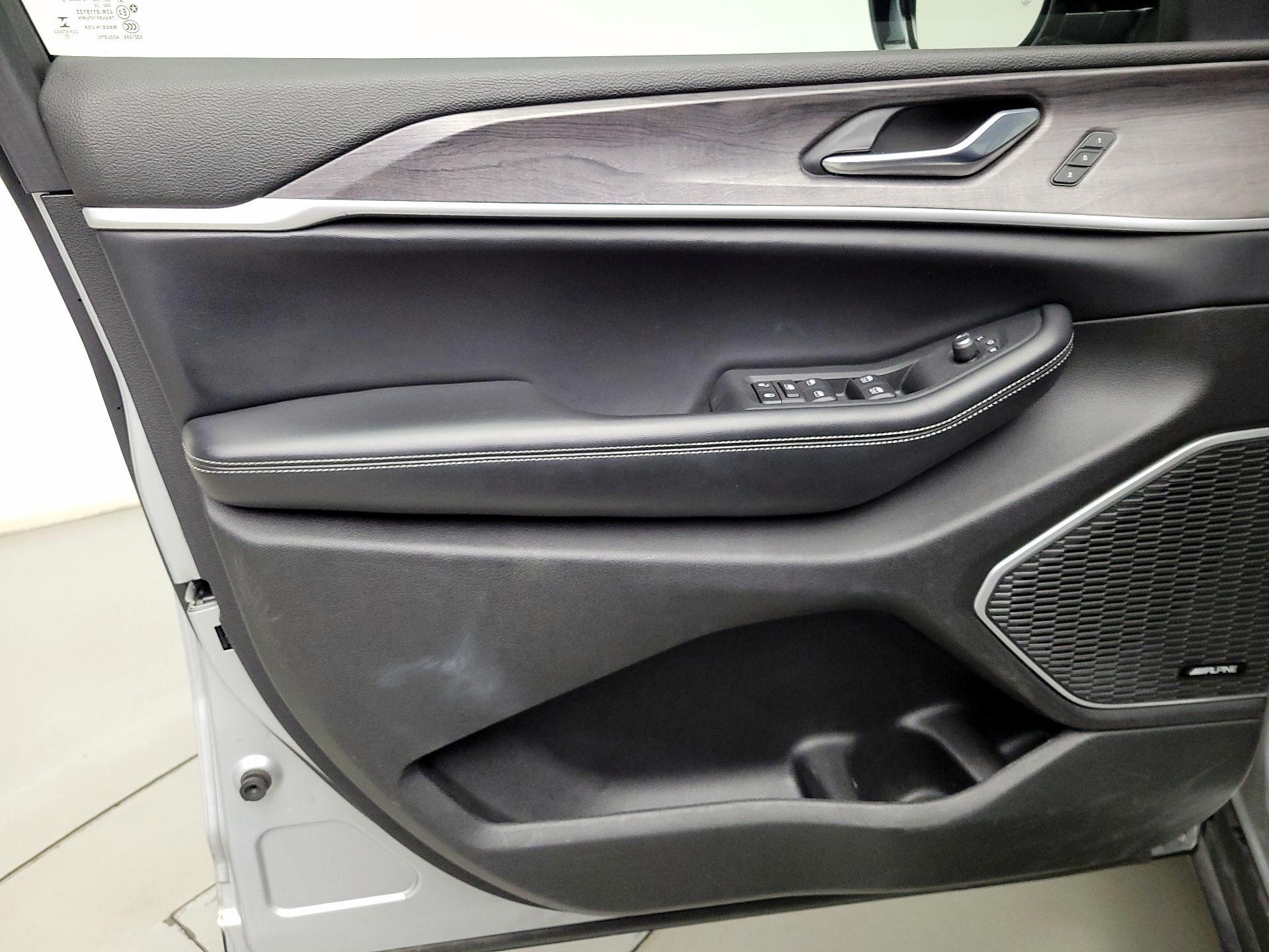 Thumbnail: 2022 Jeep Grand Cherokee L - 12