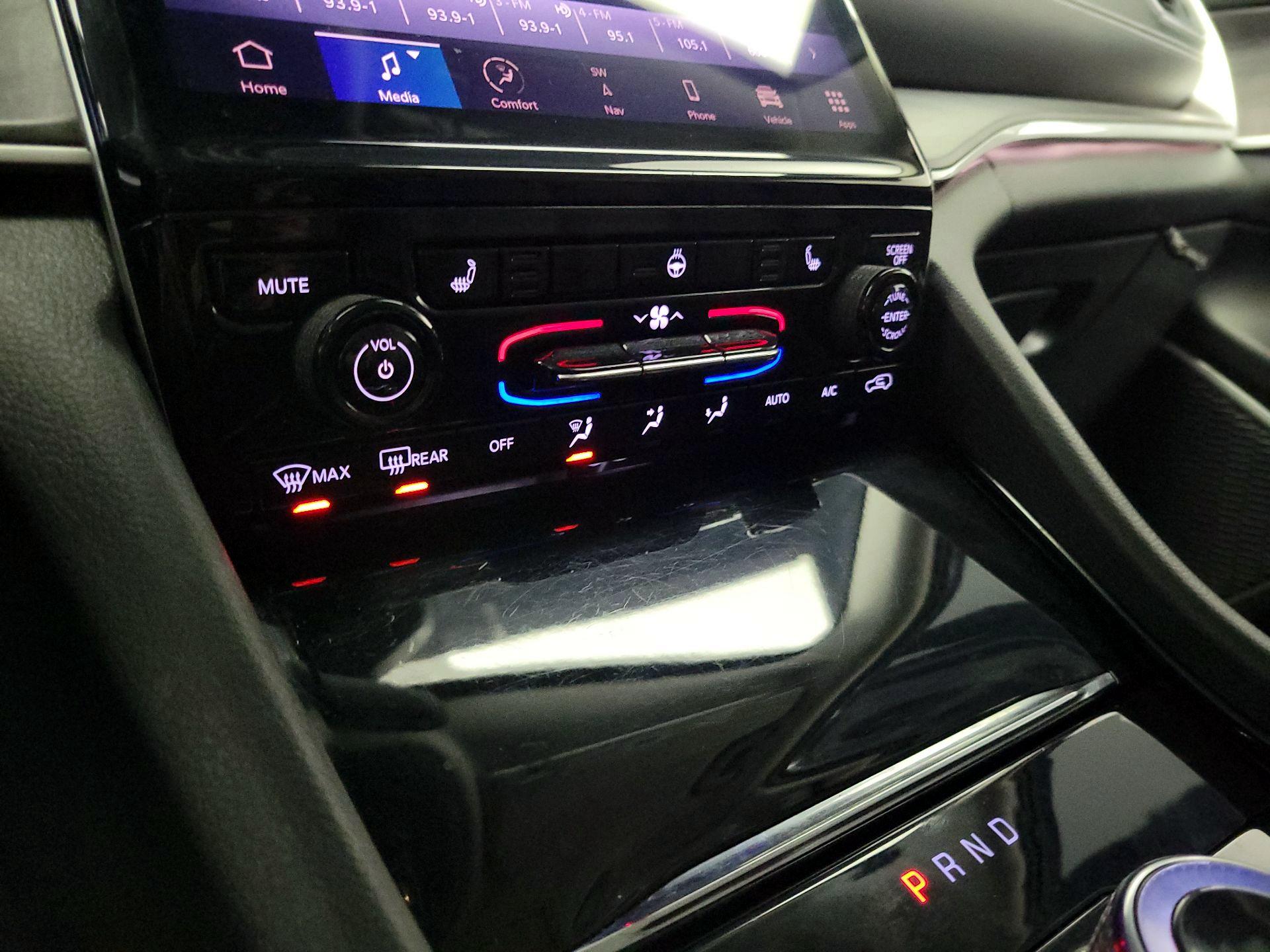 Thumbnail: 2022 Jeep Grand Cherokee L - 17