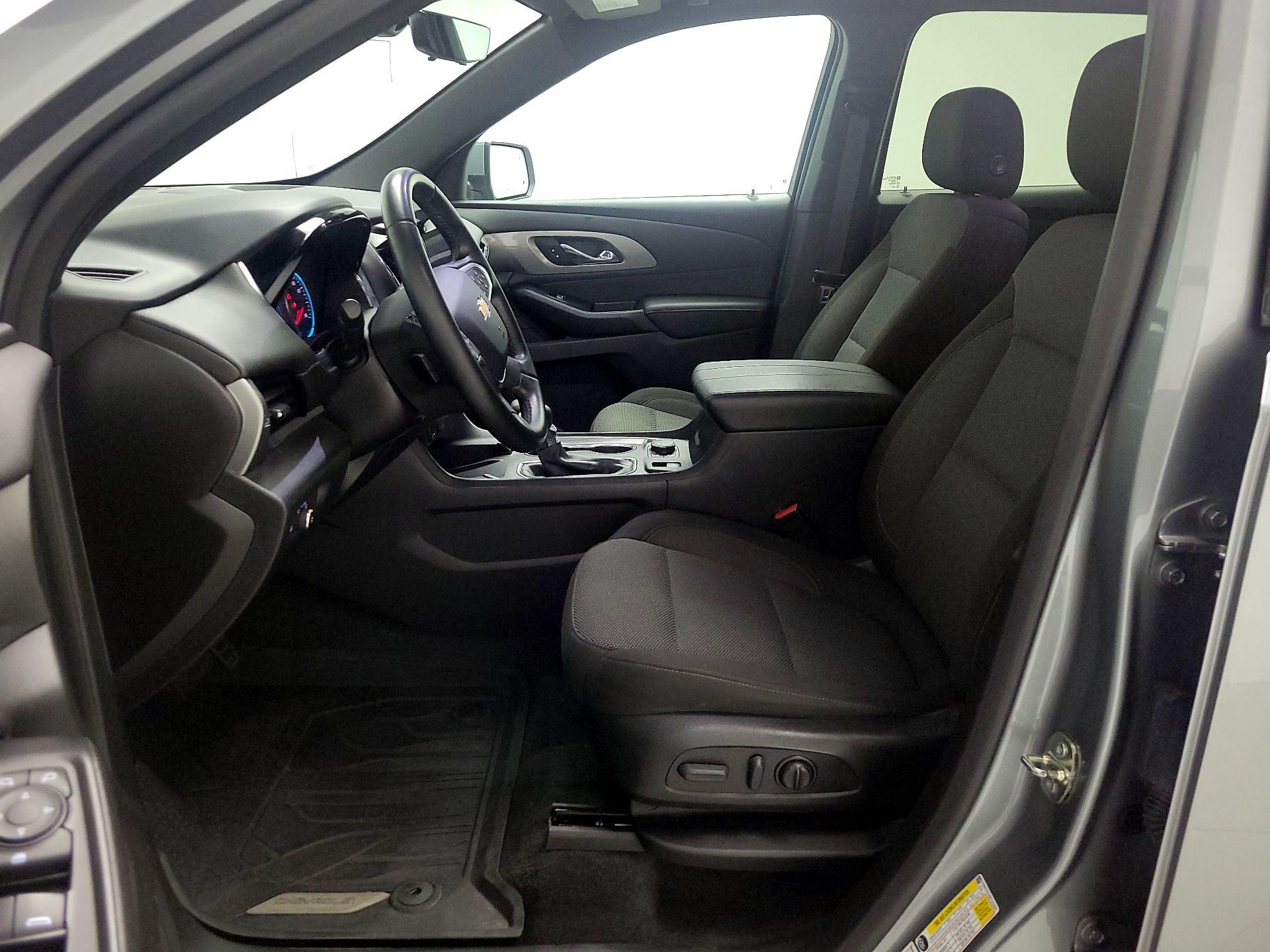 Thumbnail: 2023 Chevrolet Traverse - 11