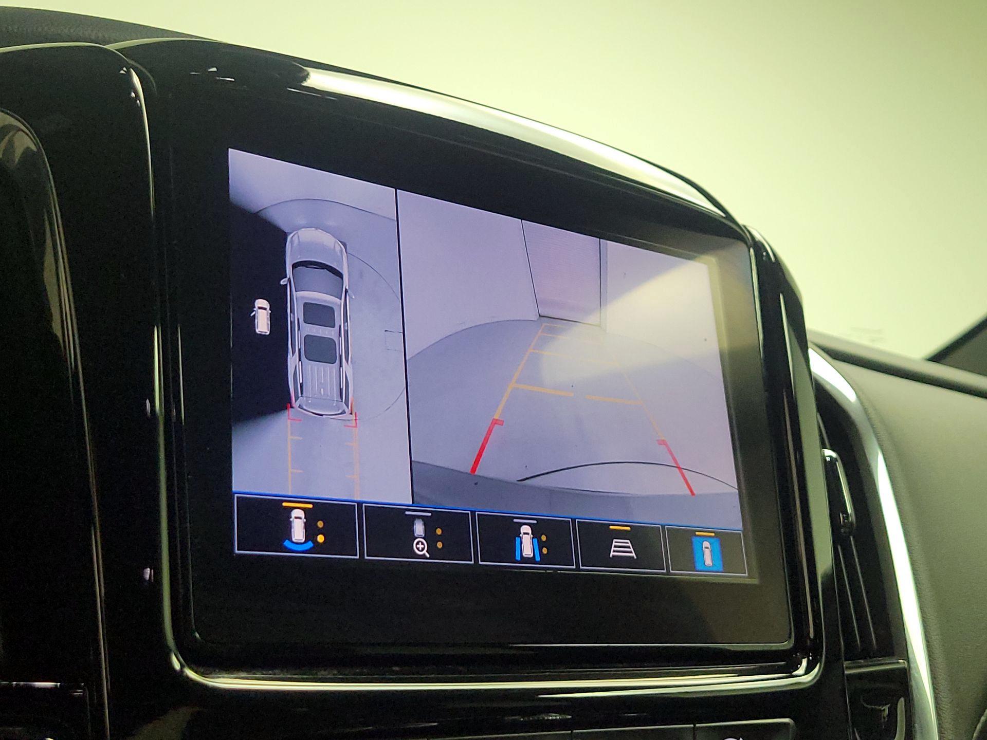 Thumbnail: 2023 Chevrolet Traverse - 14