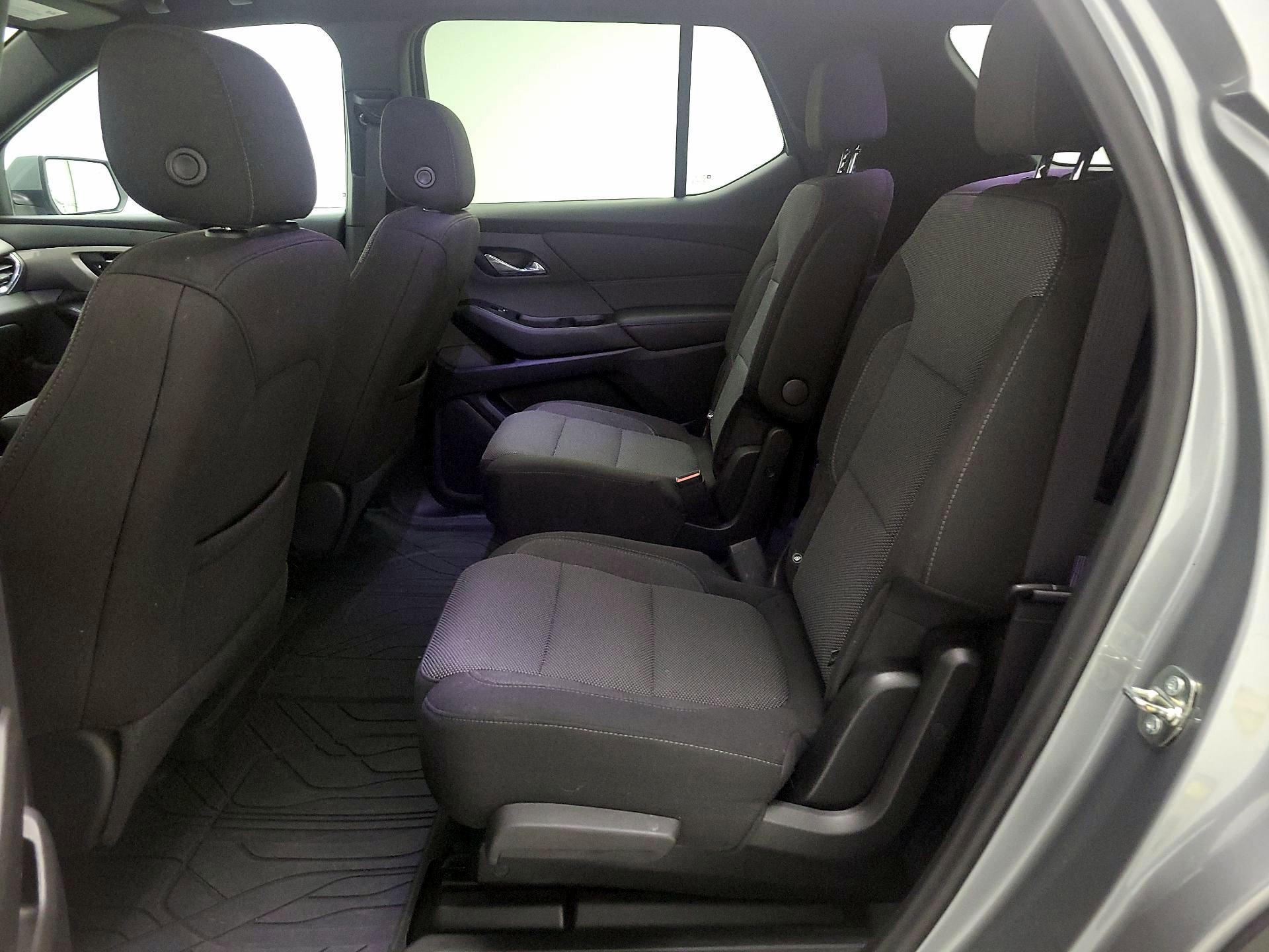 Thumbnail: 2023 Chevrolet Traverse - 19