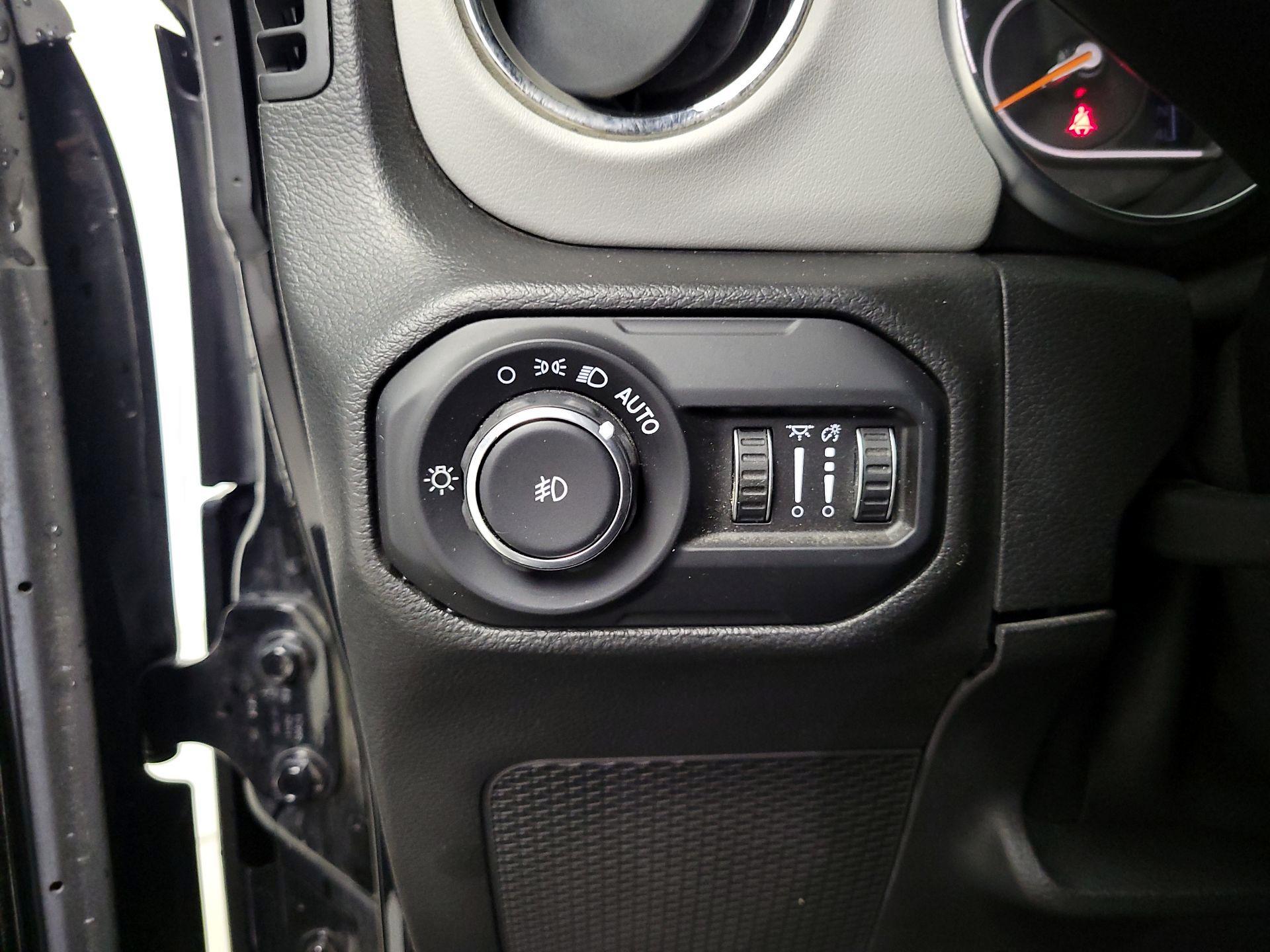 Thumbnail: 2021 Jeep Wrangler - 13