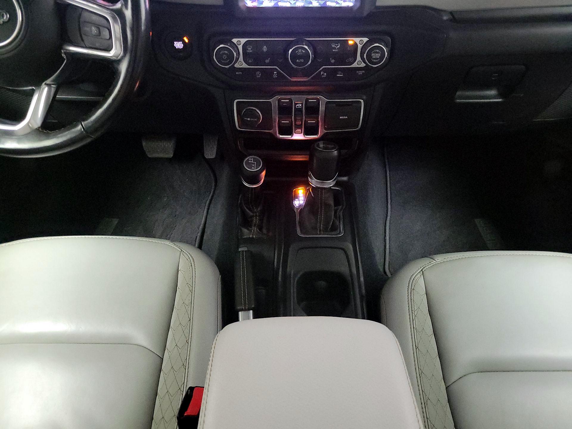 Thumbnail: 2021 Jeep Wrangler - 18