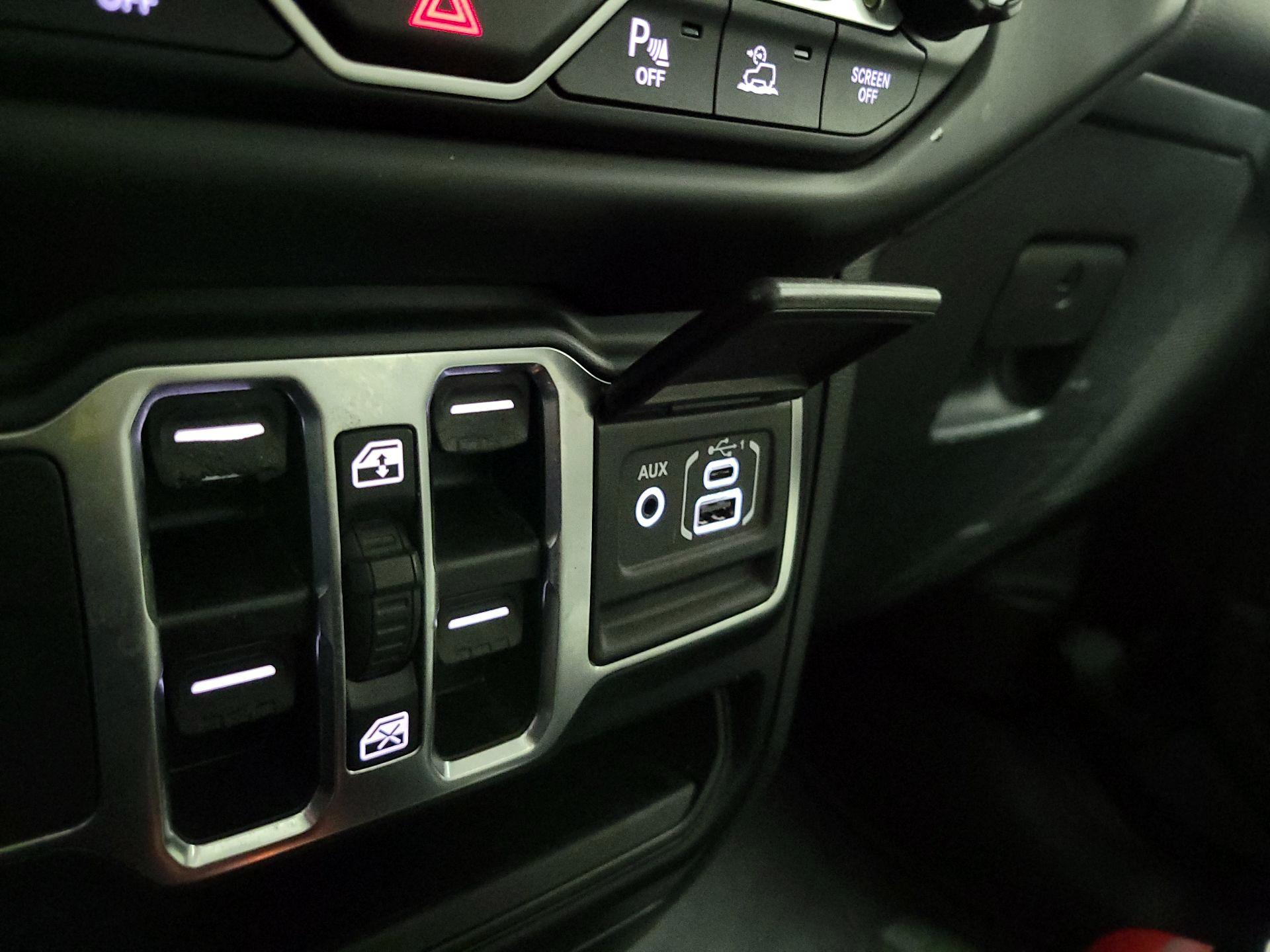 Thumbnail: 2021 Jeep Wrangler - 19