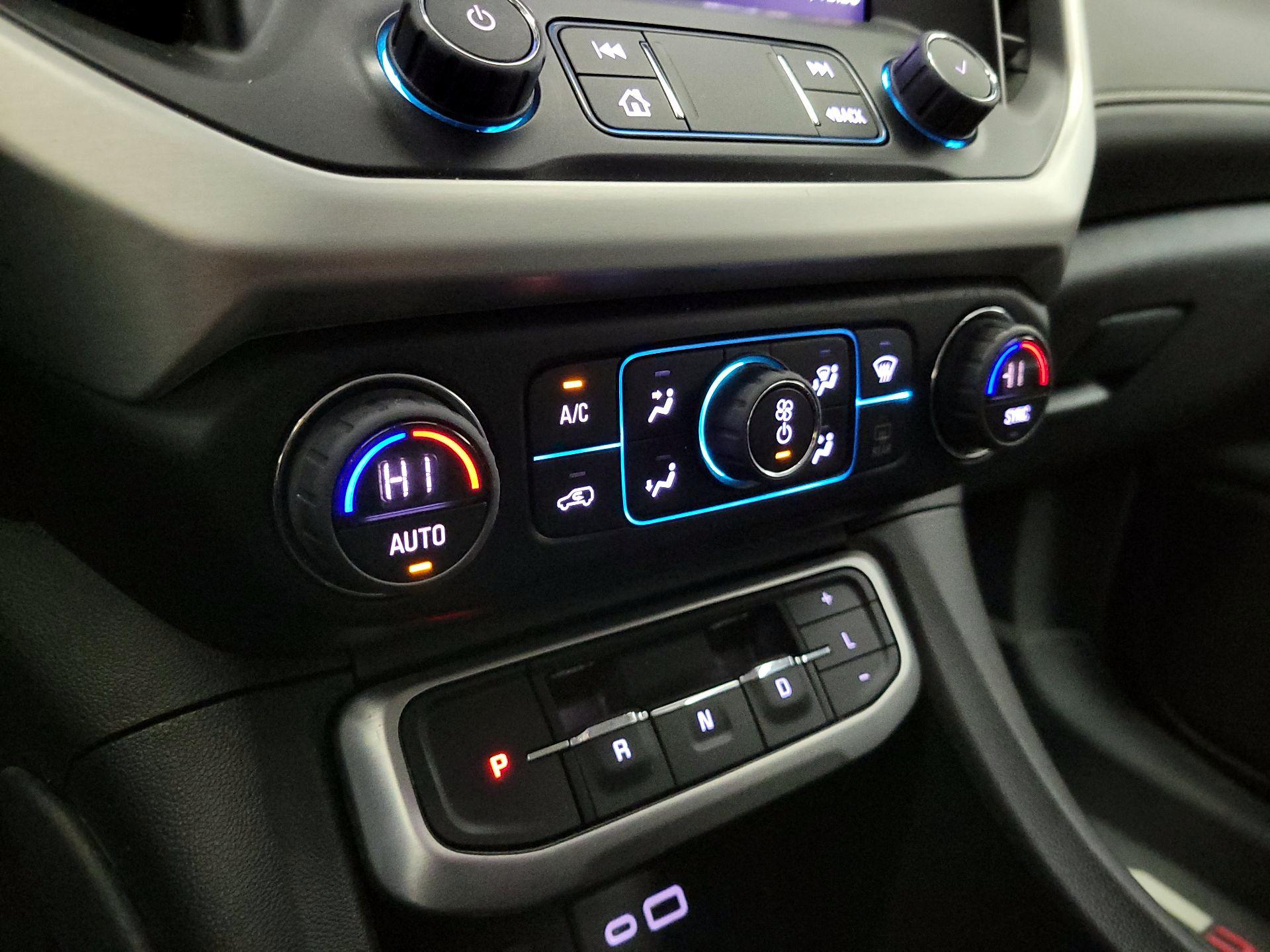 Thumbnail: 2023 GMC Acadia - 16