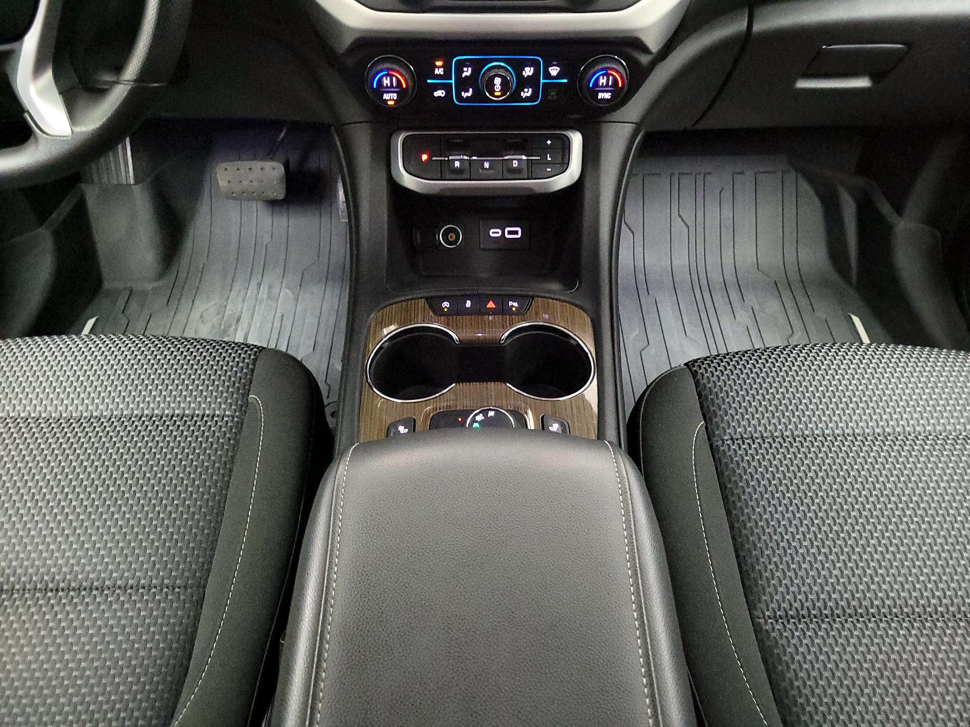 Thumbnail: 2023 GMC Acadia - 17