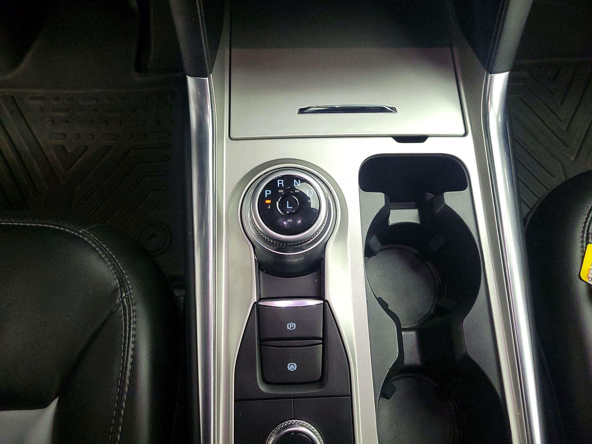 Thumbnail: 2022 Ford Explorer - 16