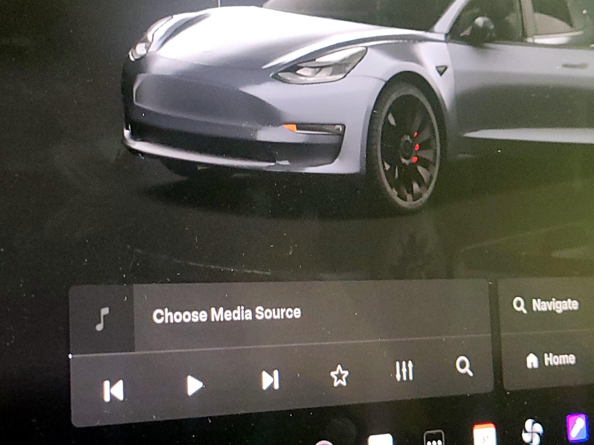 Thumbnail: 2022 Tesla Model 3 - 15
