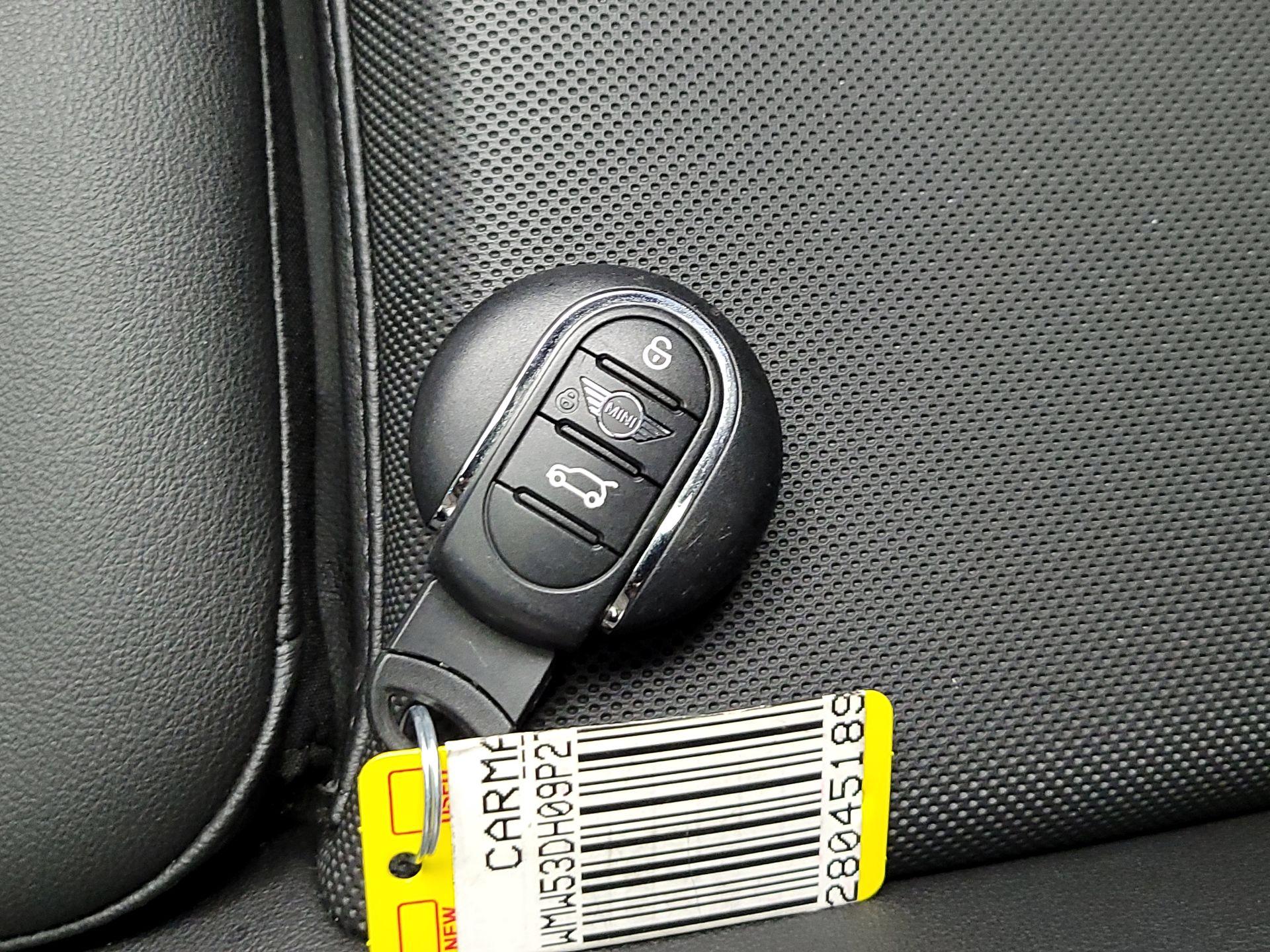 Thumbnail: 2023 MINI Cooper Hardtop - 20