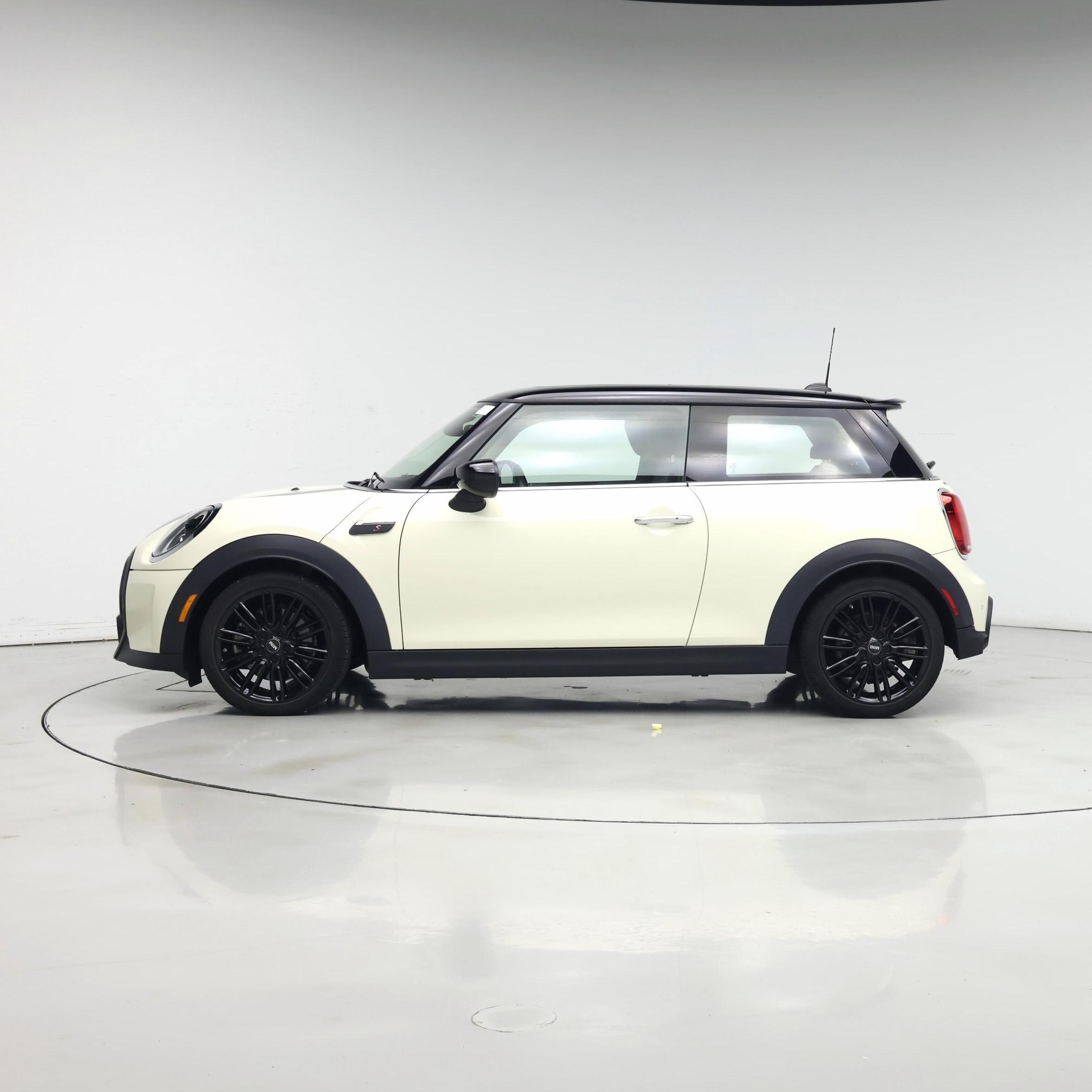 Thumbnail: 2023 MINI Cooper Hardtop - 3