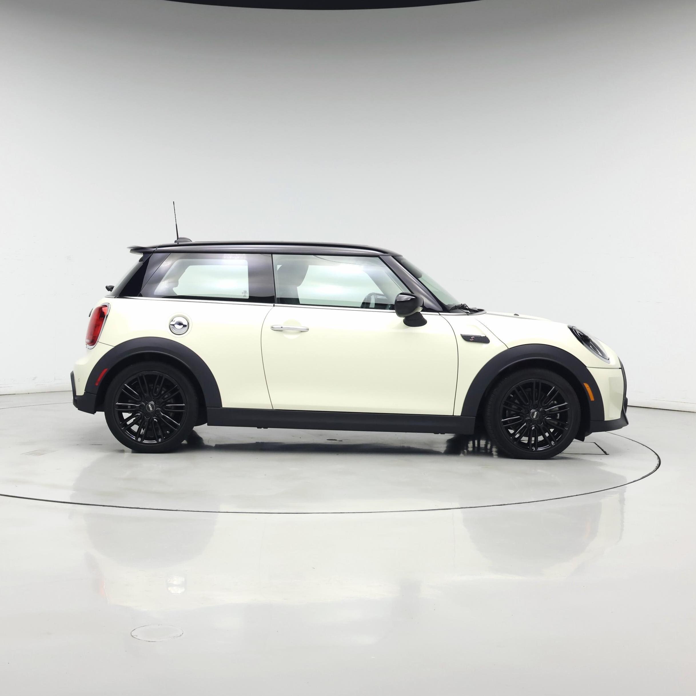 Thumbnail: 2023 MINI Cooper Hardtop - 7