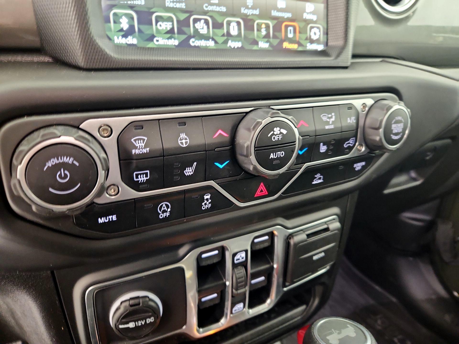 Thumbnail: 2023 Jeep Wrangler - 17