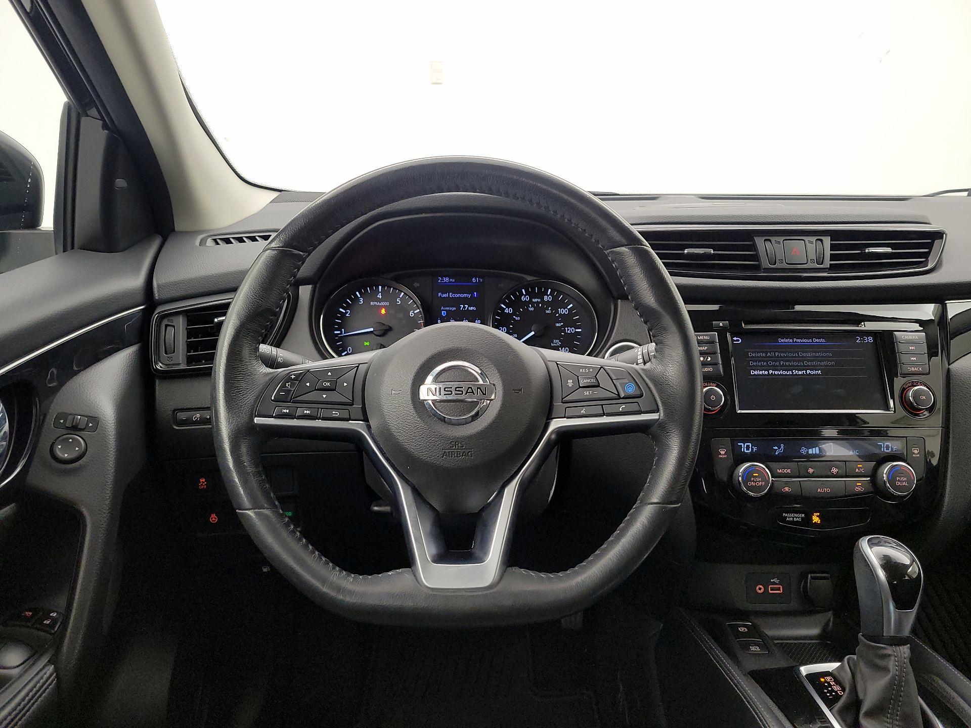 Thumbnail: 2019 Nissan Rogue Sport - 10