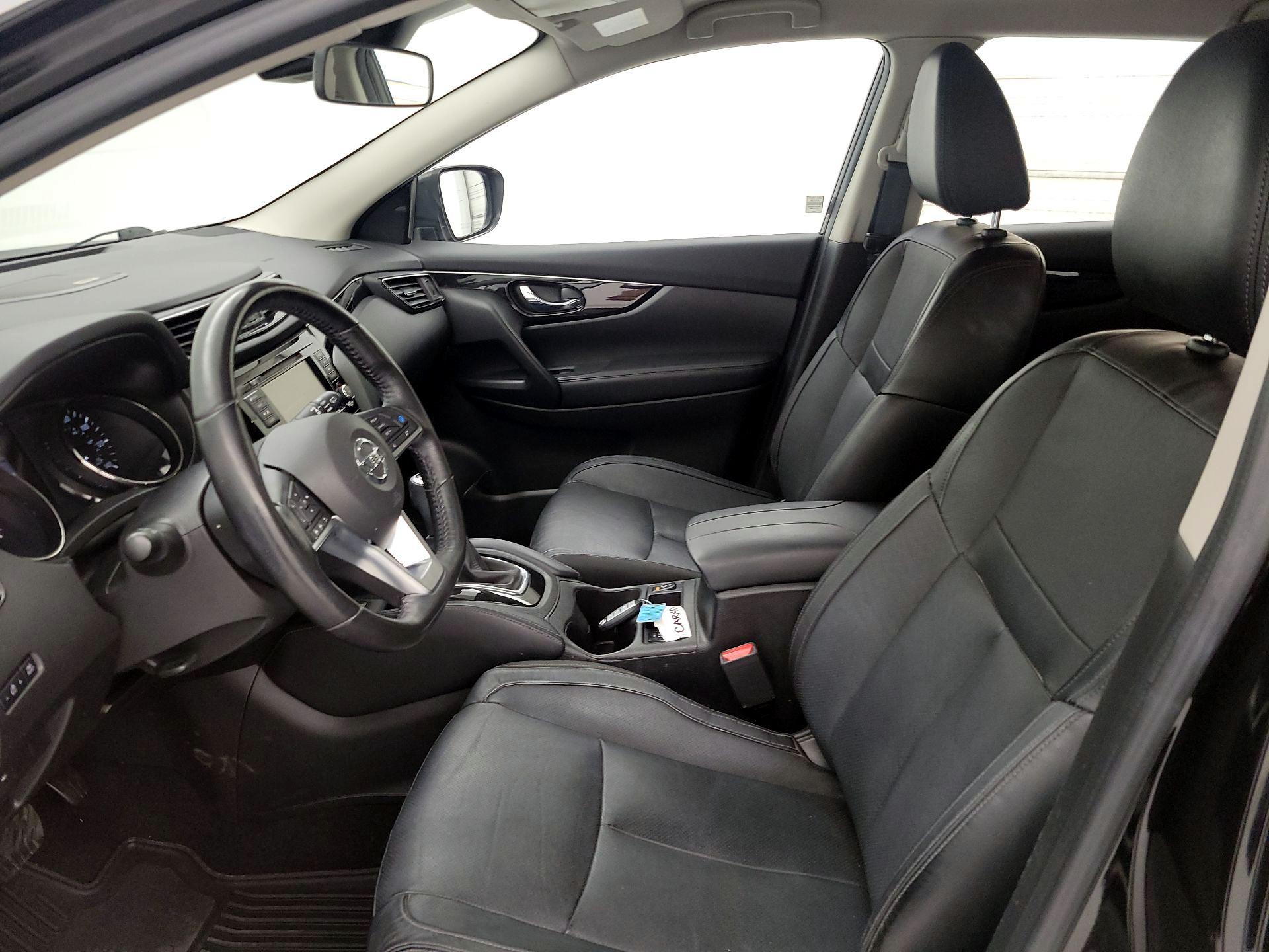 Thumbnail: 2019 Nissan Rogue Sport - 11