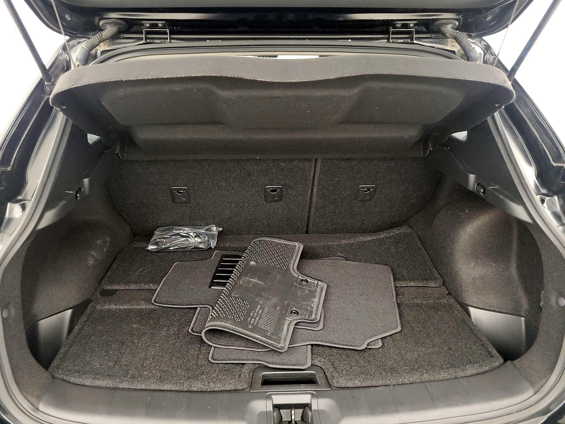 Thumbnail: 2019 Nissan Rogue Sport - 16