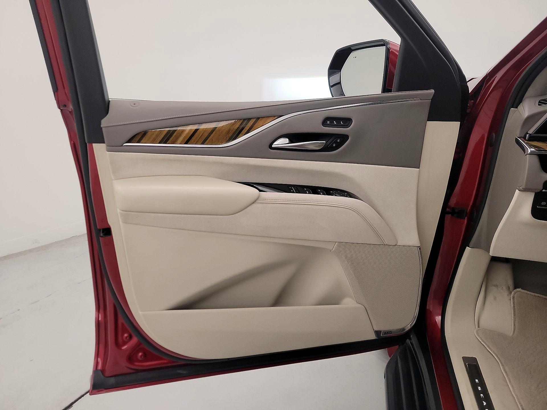 Thumbnail: 2021 Cadillac Escalade - 12