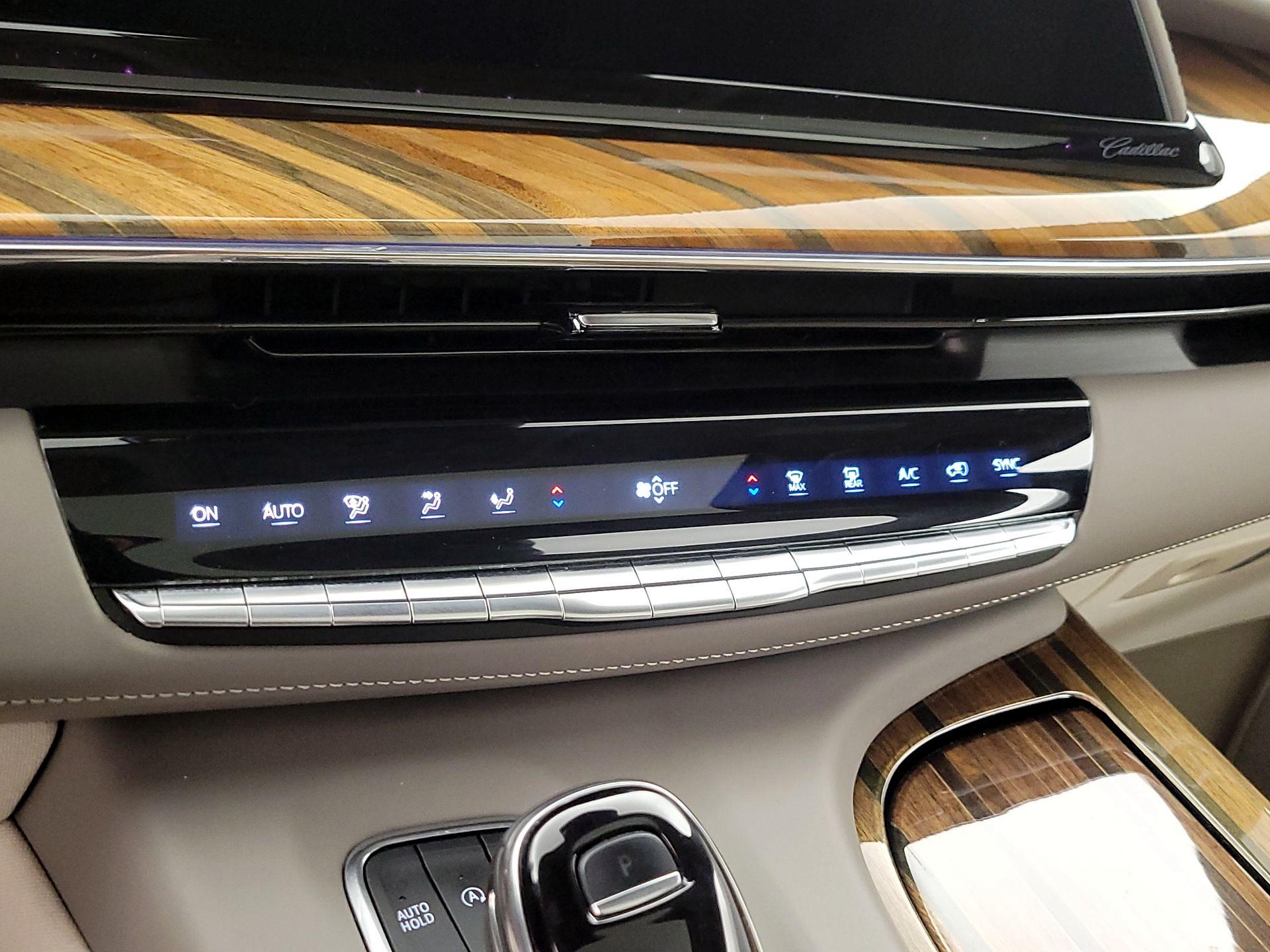 Thumbnail: 2021 Cadillac Escalade - 17