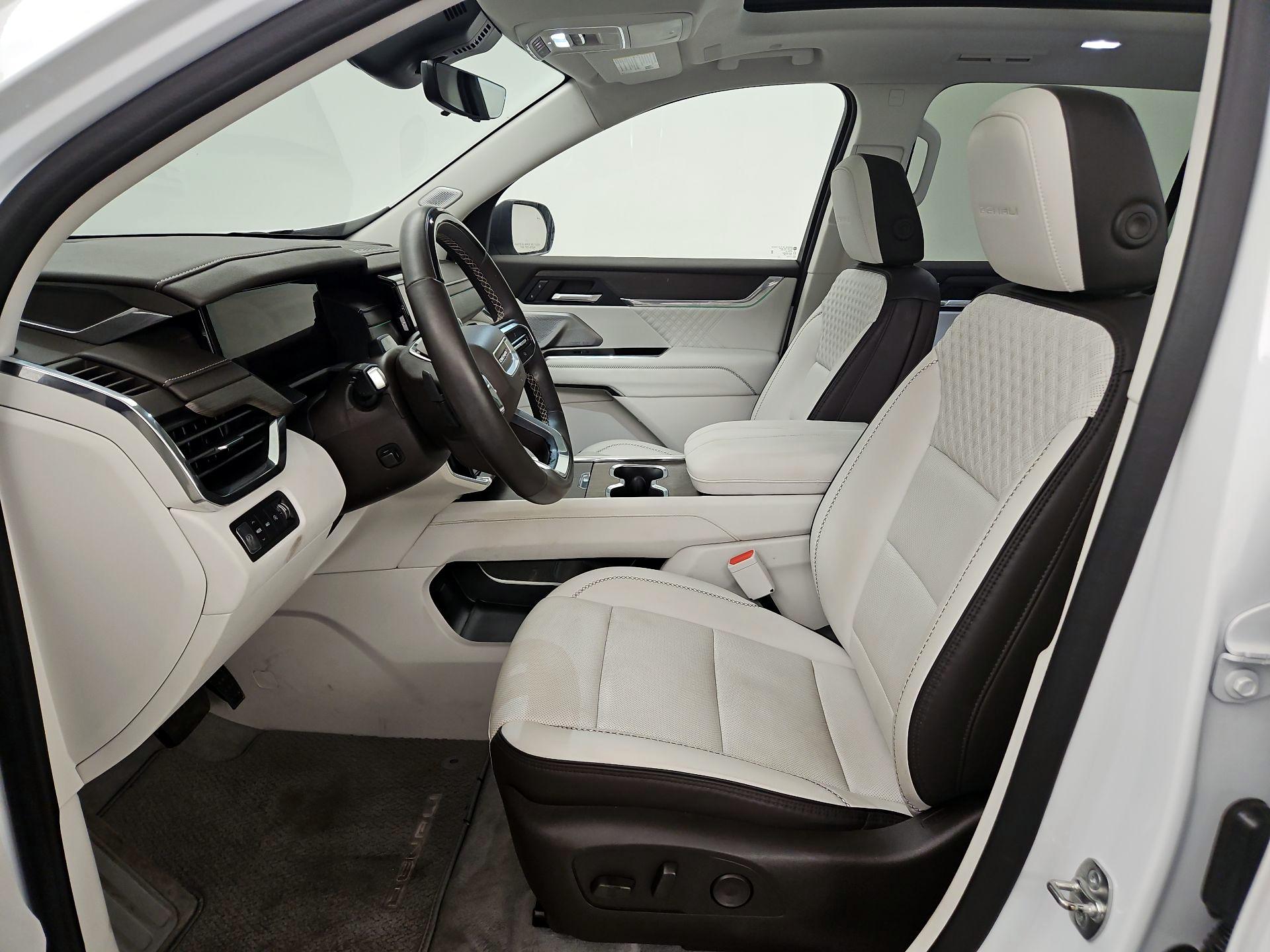 Thumbnail: 2024 GMC Acadia - 11