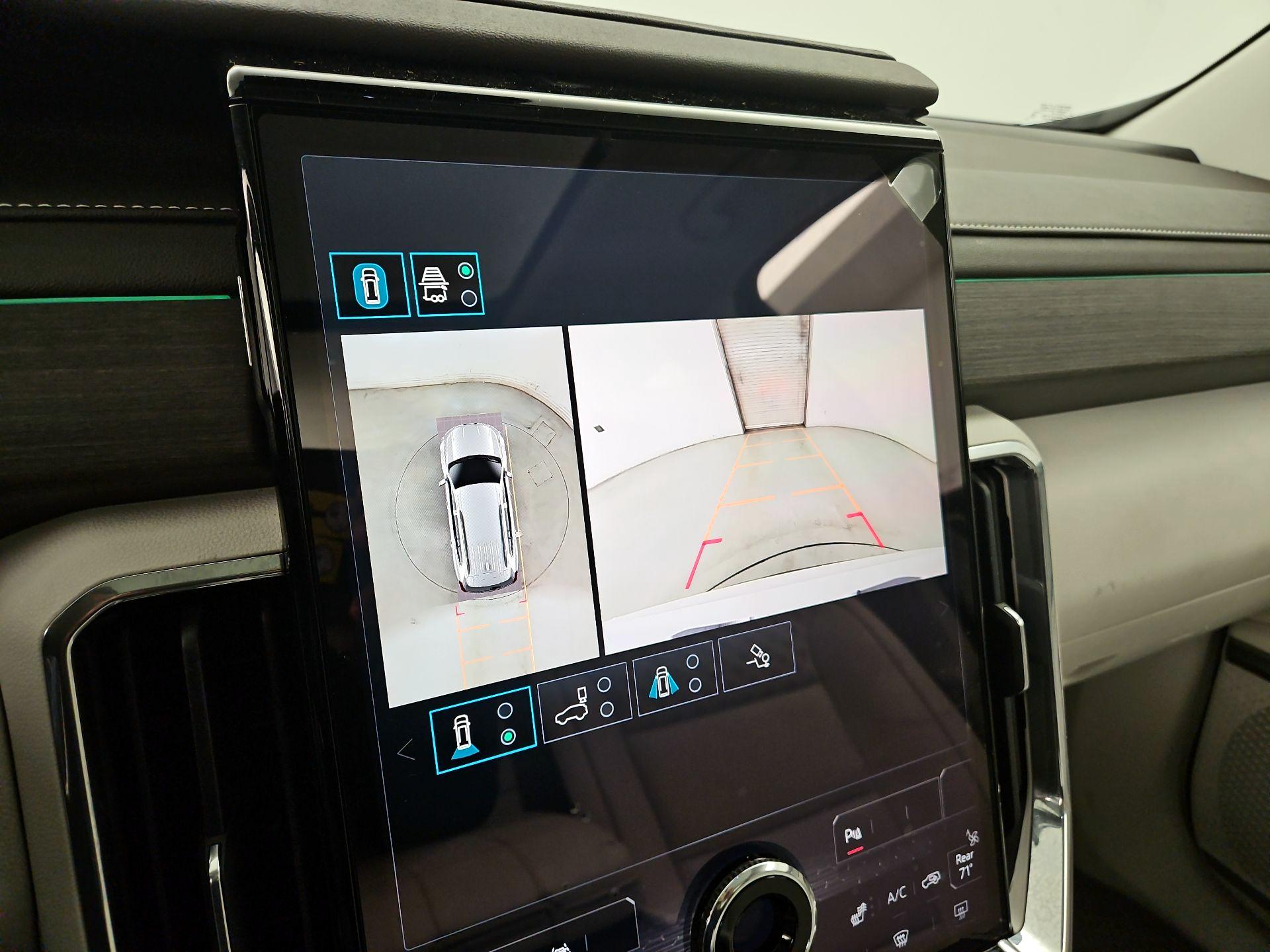 Thumbnail: 2024 GMC Acadia - 15