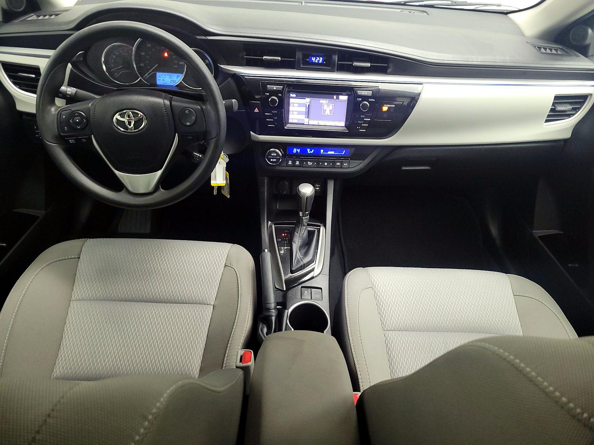 Thumbnail: 2015 Toyota Corolla - 9