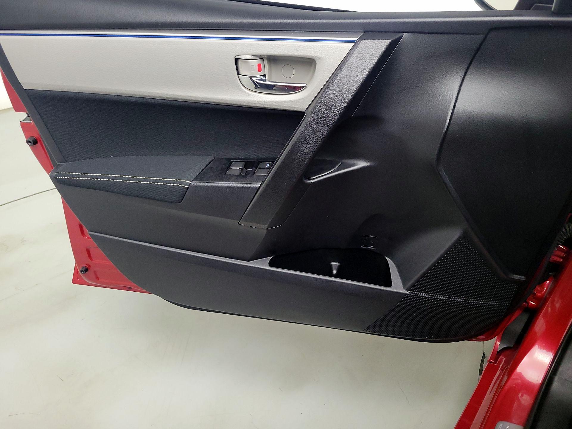 Thumbnail: 2015 Toyota Corolla - 12