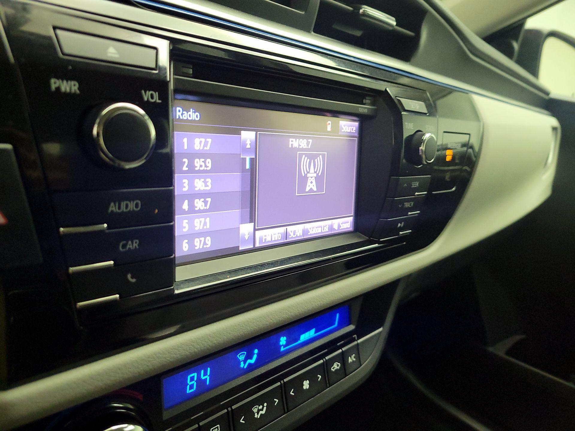 Thumbnail: 2015 Toyota Corolla - 13