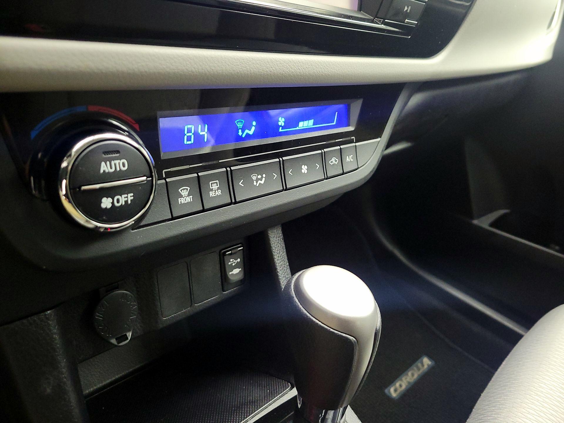 Thumbnail: 2015 Toyota Corolla - 14