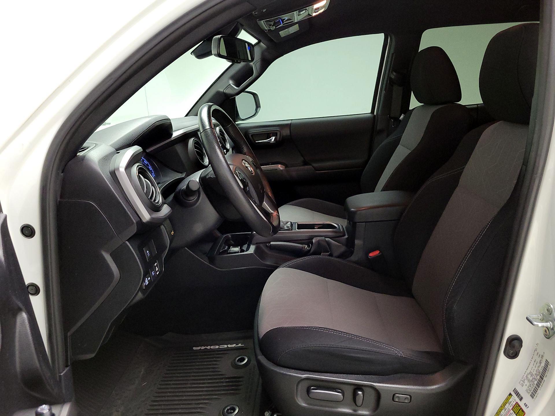 Thumbnail: 2021 Toyota Tacoma - 11