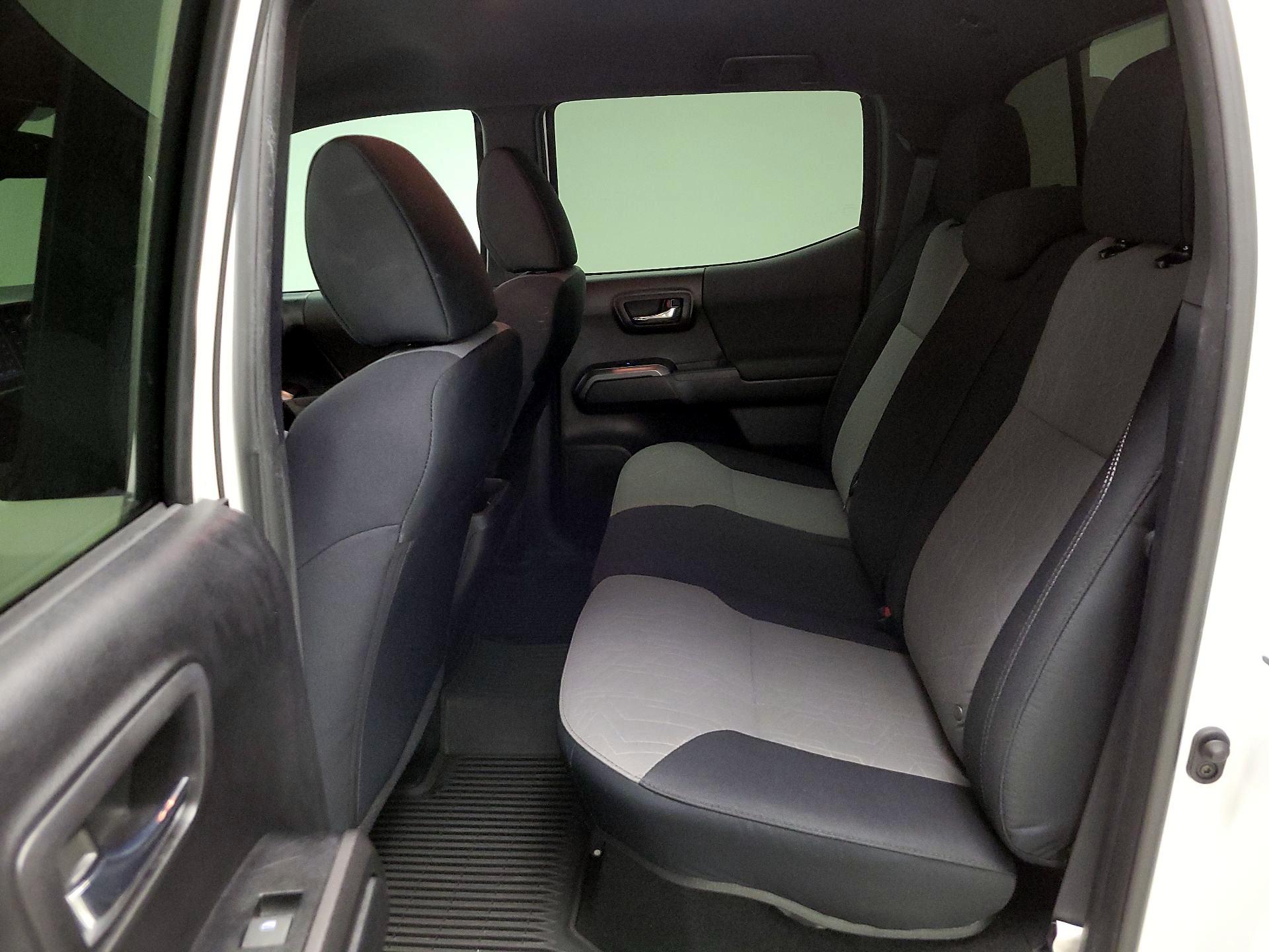 Thumbnail: 2021 Toyota Tacoma - 19