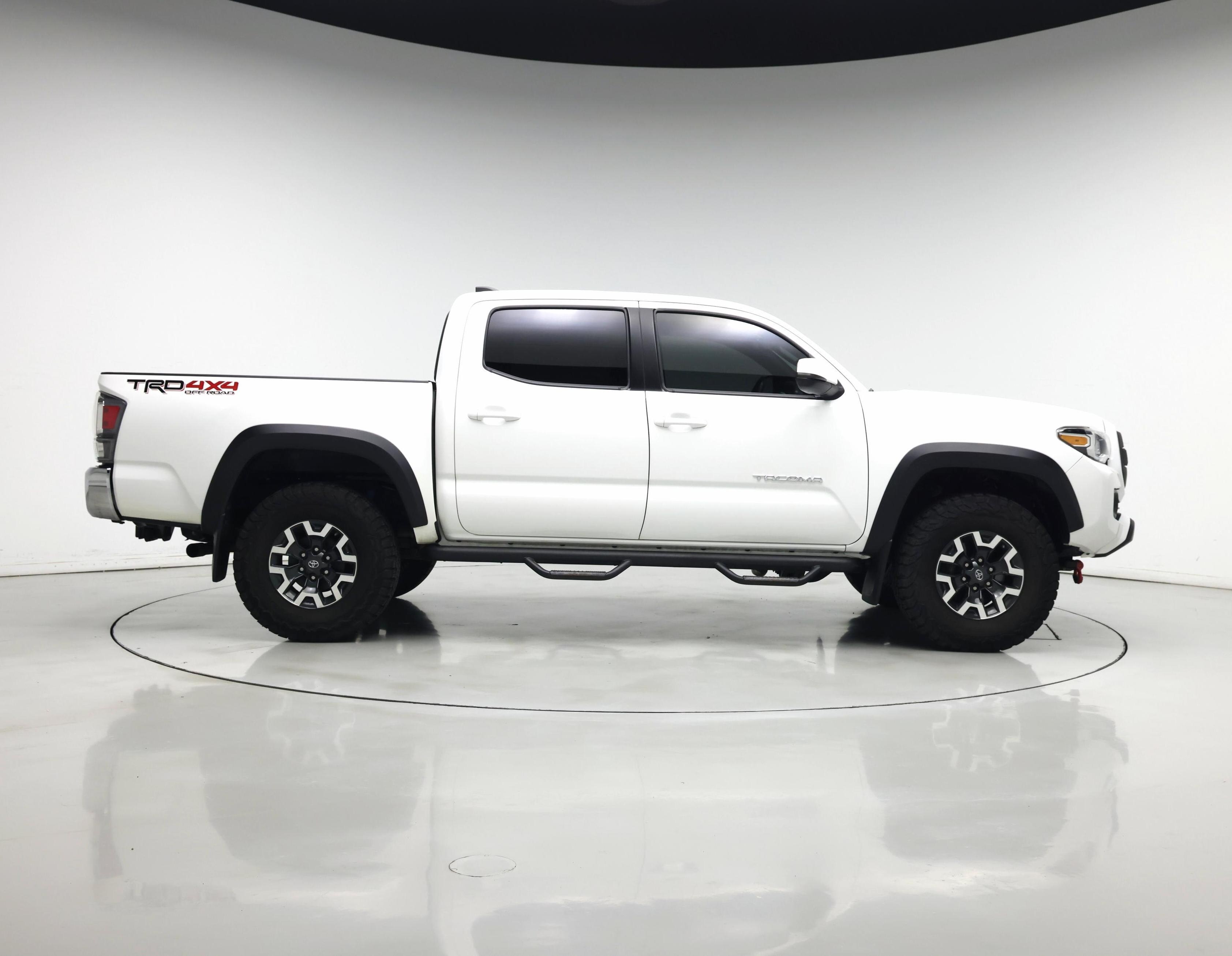 Thumbnail: 2021 Toyota Tacoma - 7