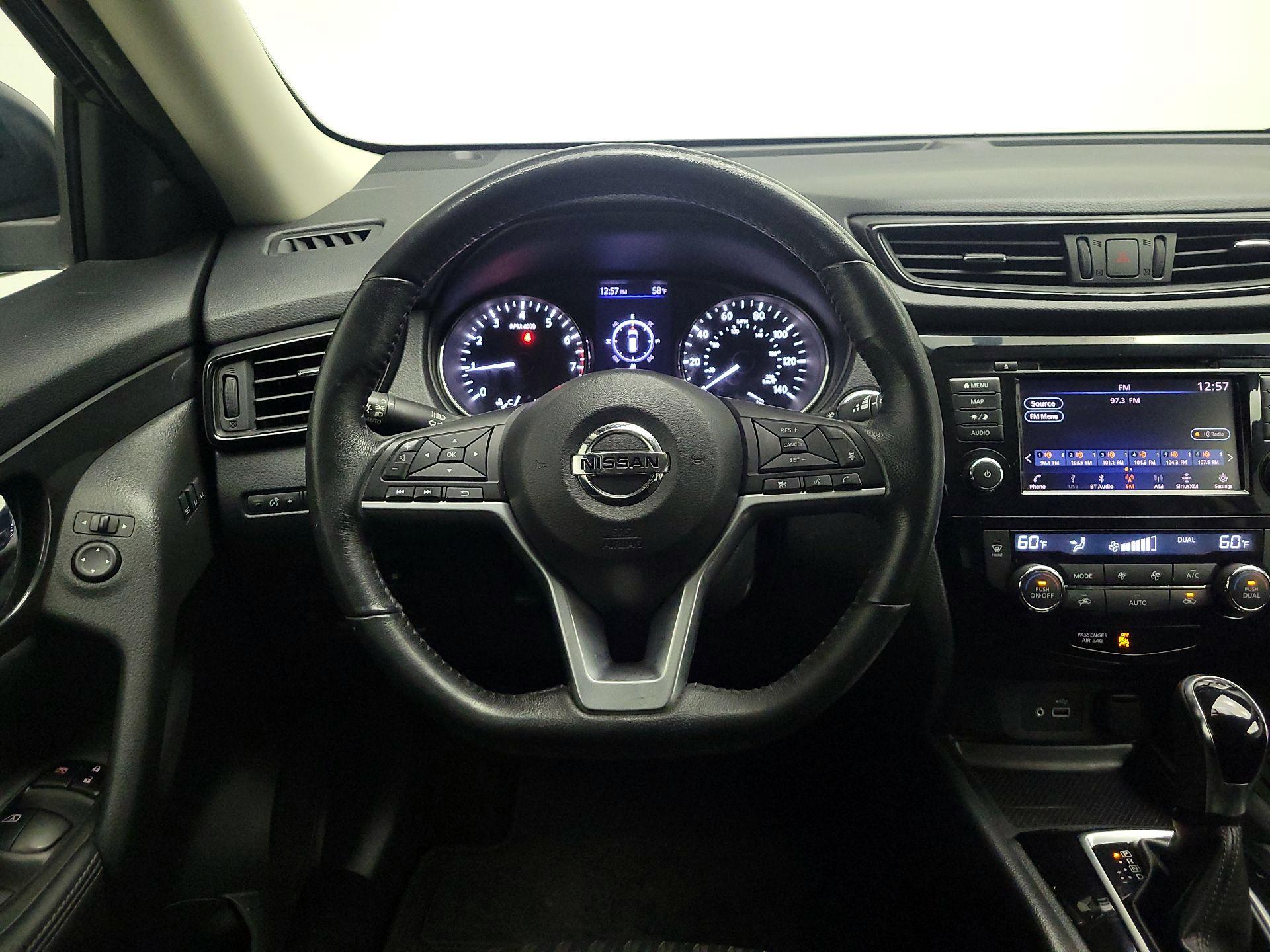 Thumbnail: 2018 Nissan Rogue - 10