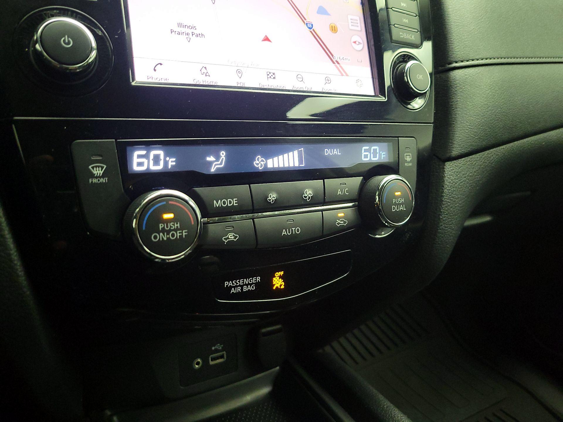 Thumbnail: 2018 Nissan Rogue - 15