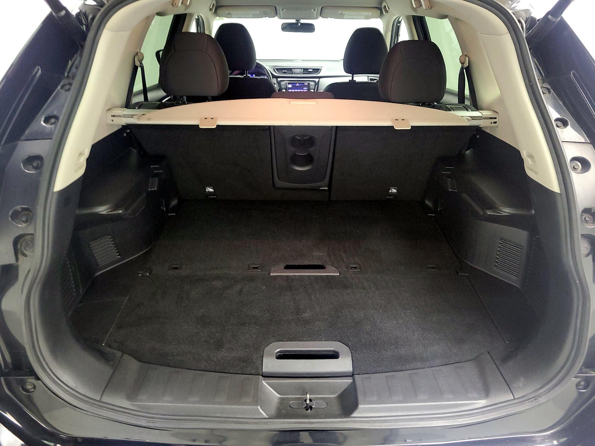 Thumbnail: 2018 Nissan Rogue - 18