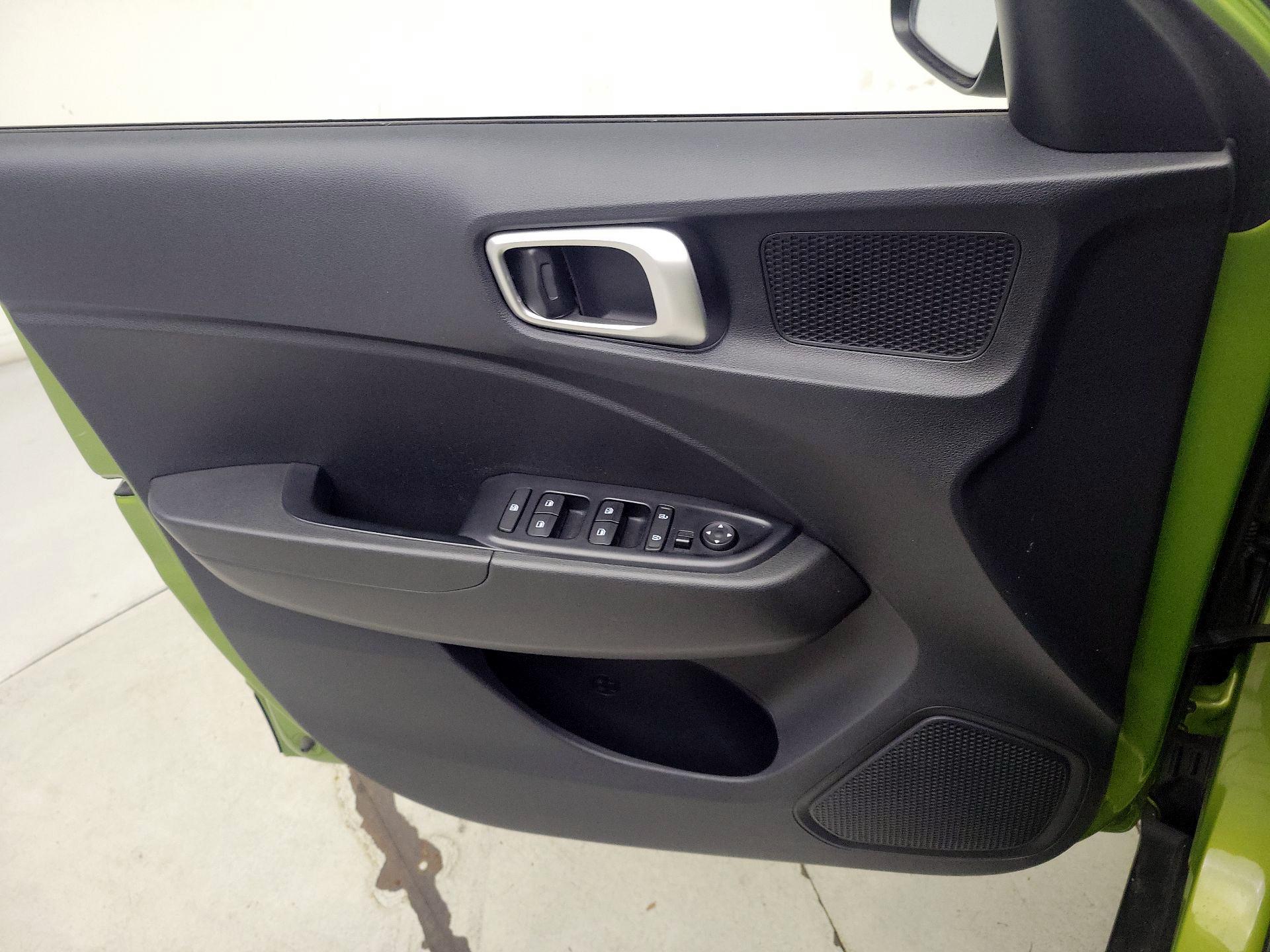 Thumbnail: 2021 Hyundai Venue - 12