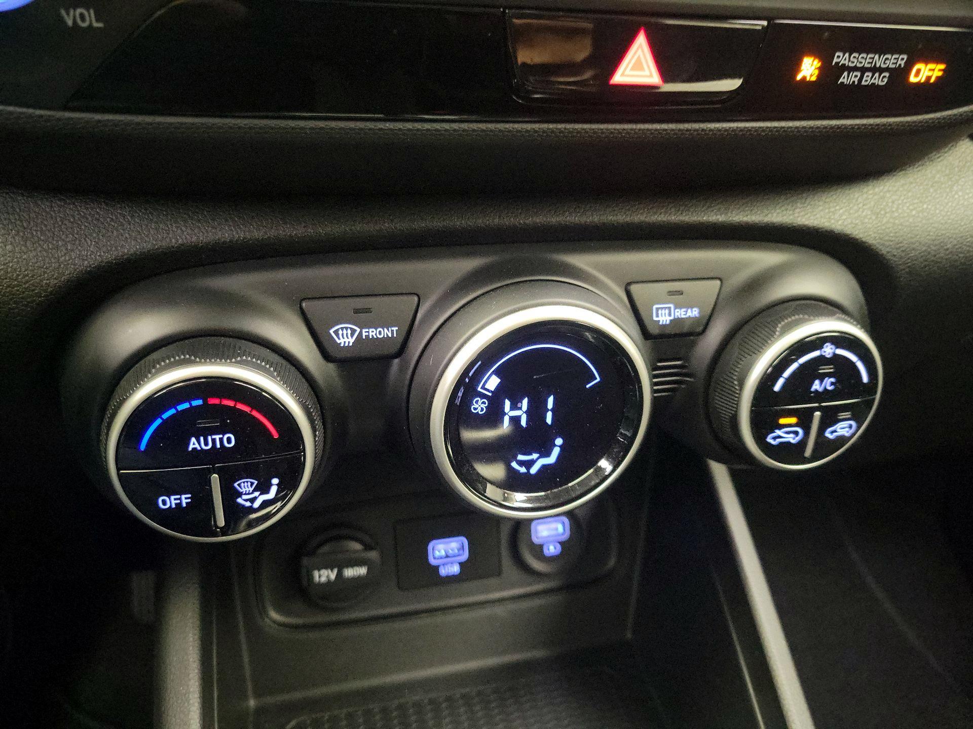 Thumbnail: 2021 Hyundai Venue - 16