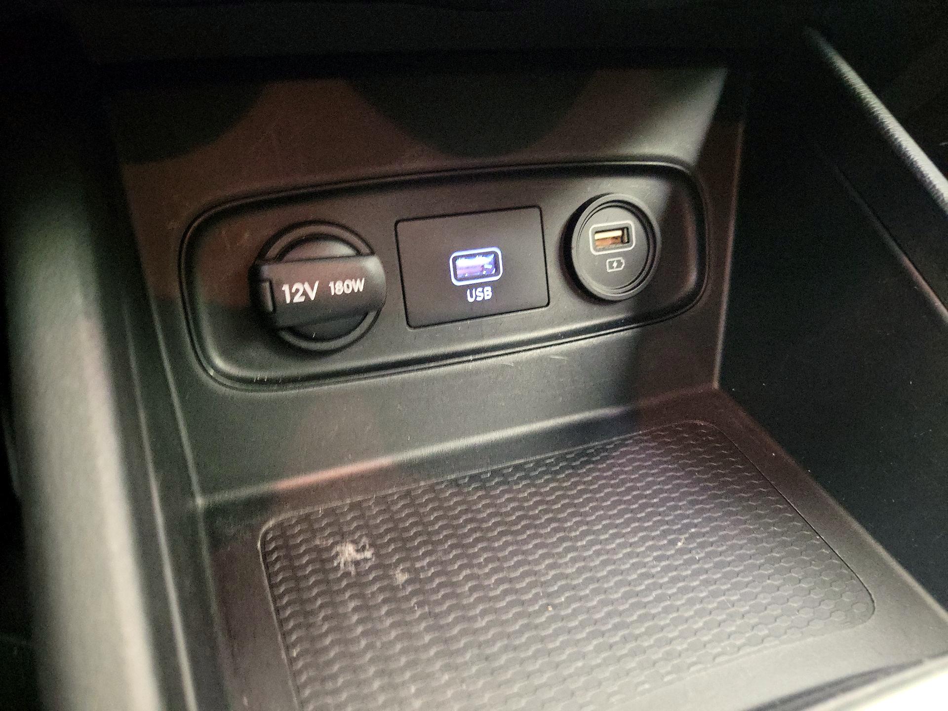 Thumbnail: 2021 Hyundai Venue - 18