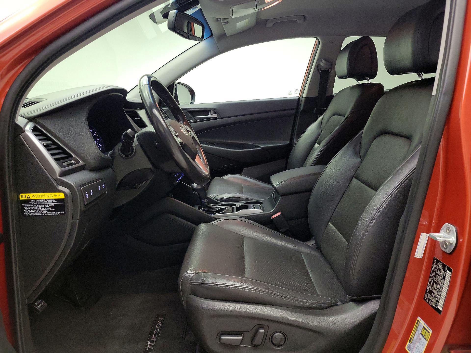 Thumbnail: 2016 Hyundai Tucson - 9