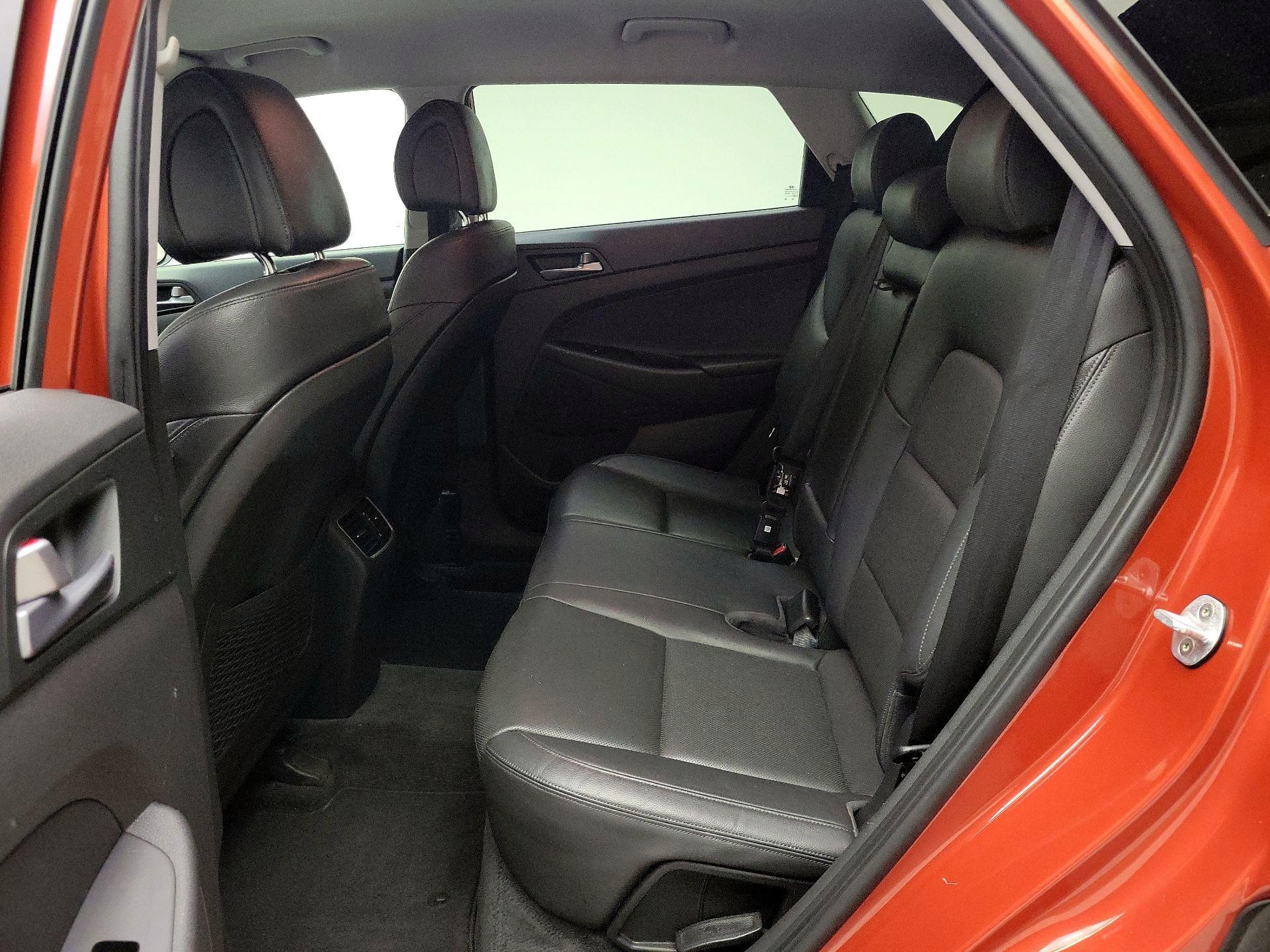 Thumbnail: 2016 Hyundai Tucson - 18