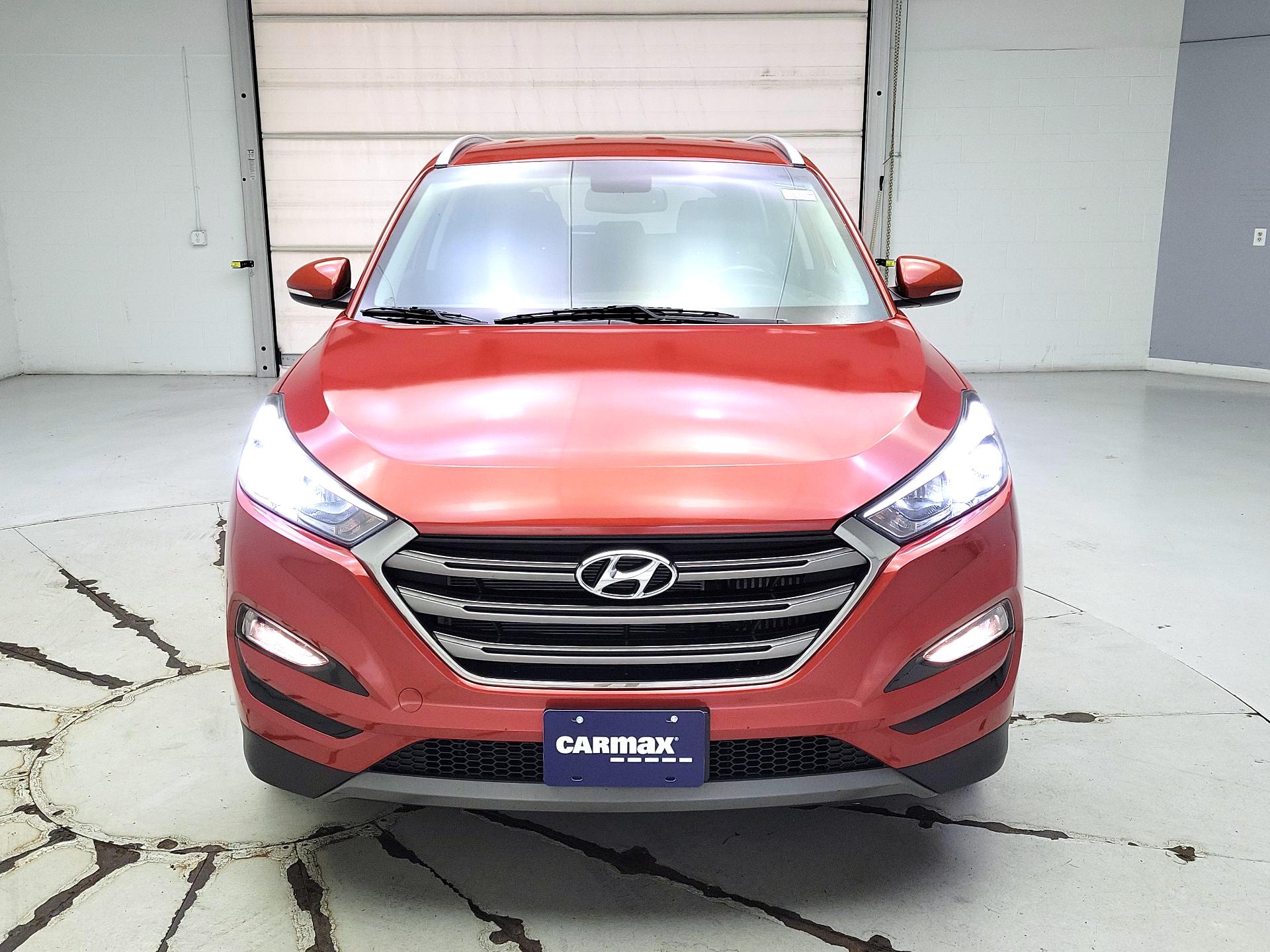 Thumbnail: 2016 Hyundai Tucson - 2