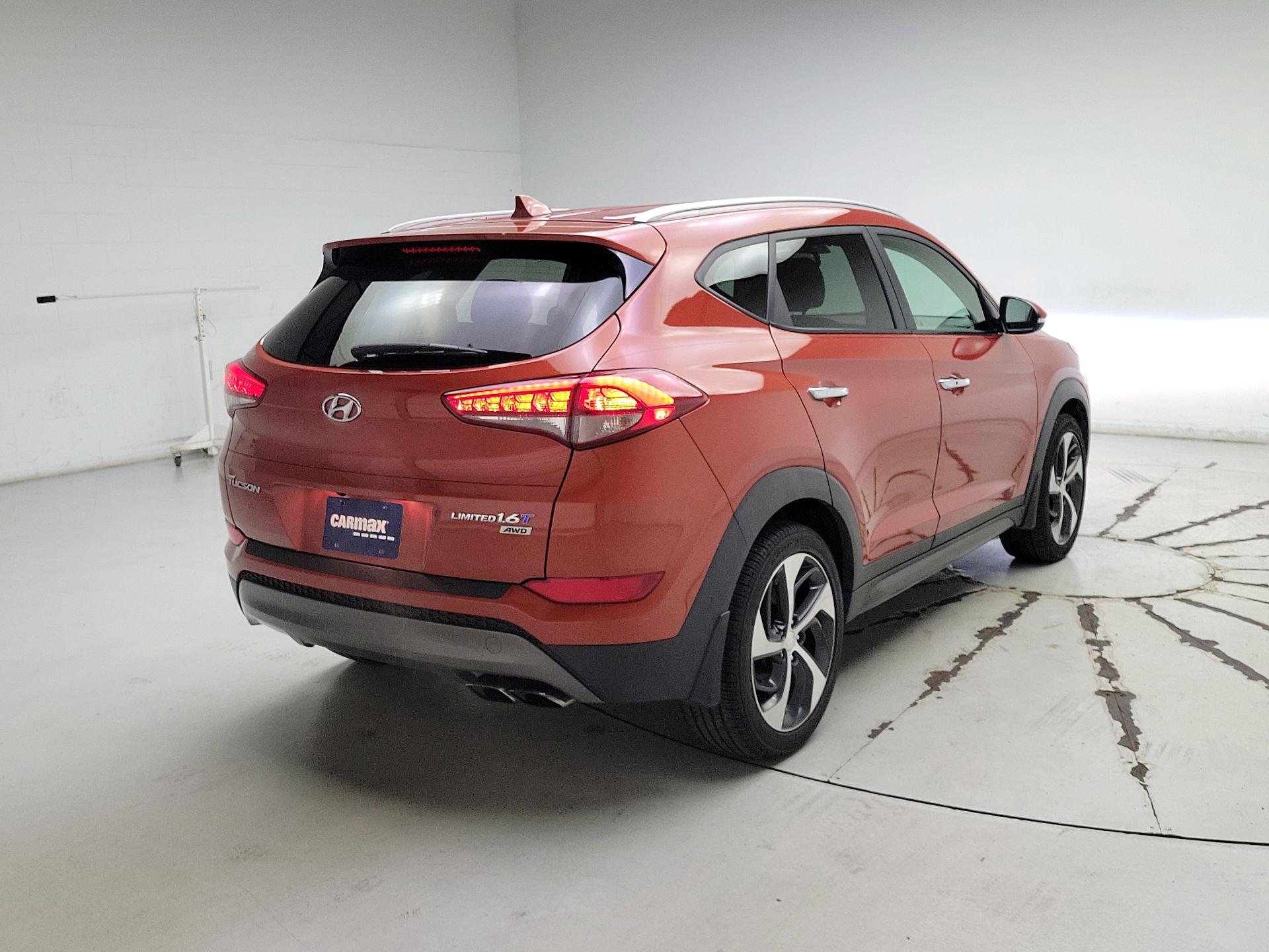 Thumbnail: 2016 Hyundai Tucson - 5