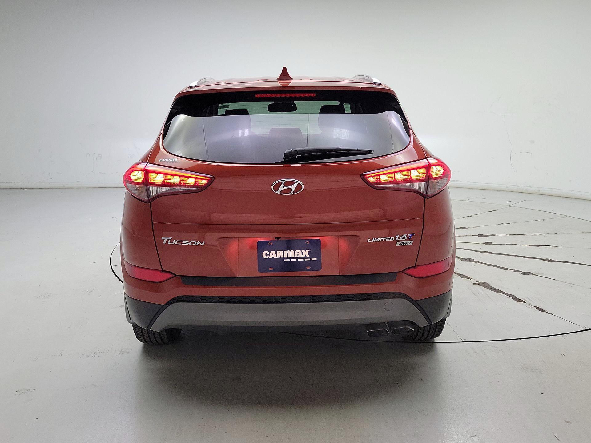 Thumbnail: 2016 Hyundai Tucson - 6