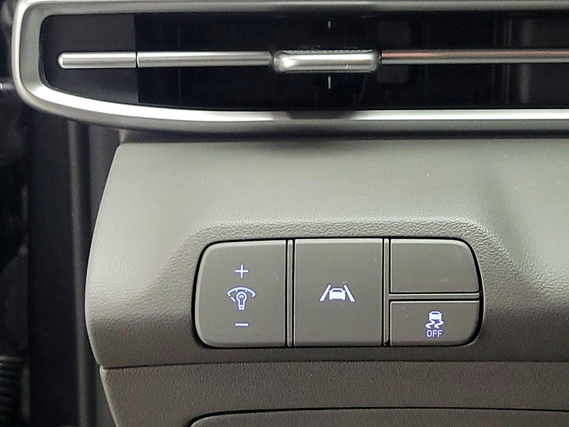 Thumbnail: 2023 Hyundai Elantra - 13