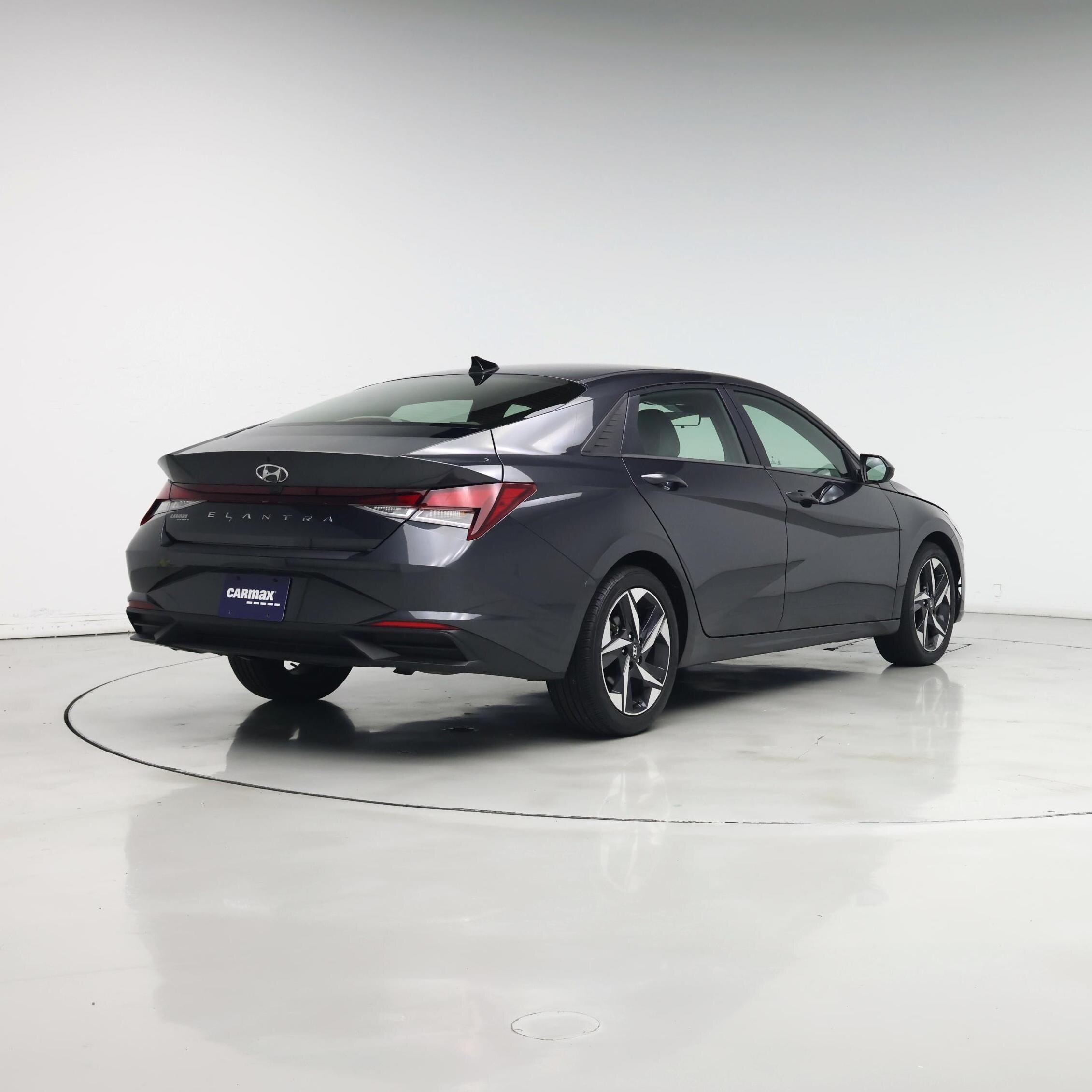 Thumbnail: 2023 Hyundai Elantra - 8