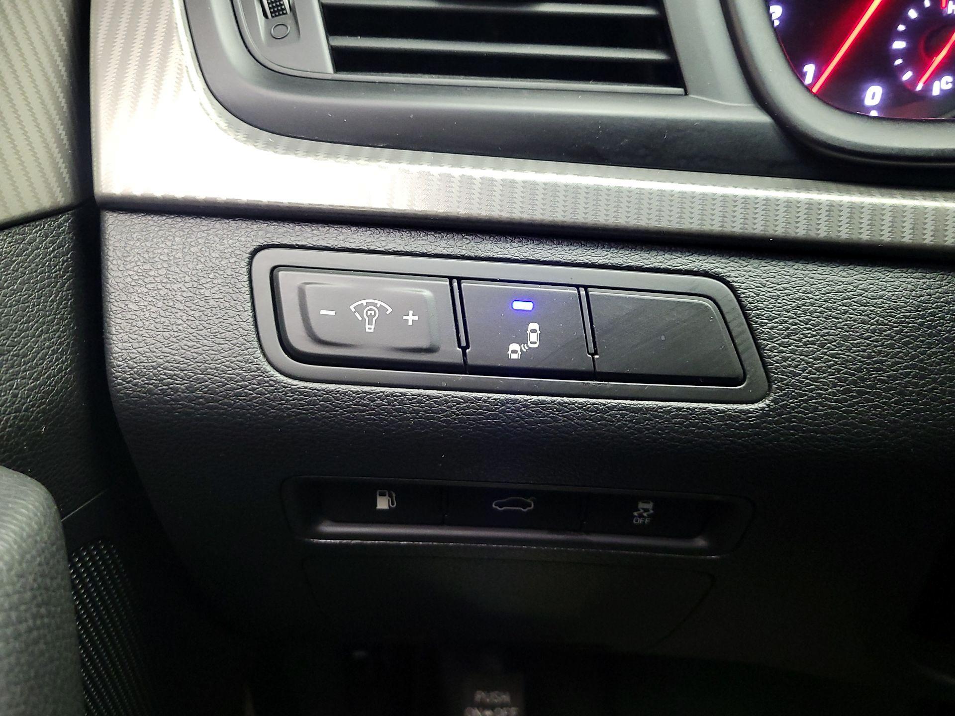 Thumbnail: 2018 Hyundai Sonata - 13