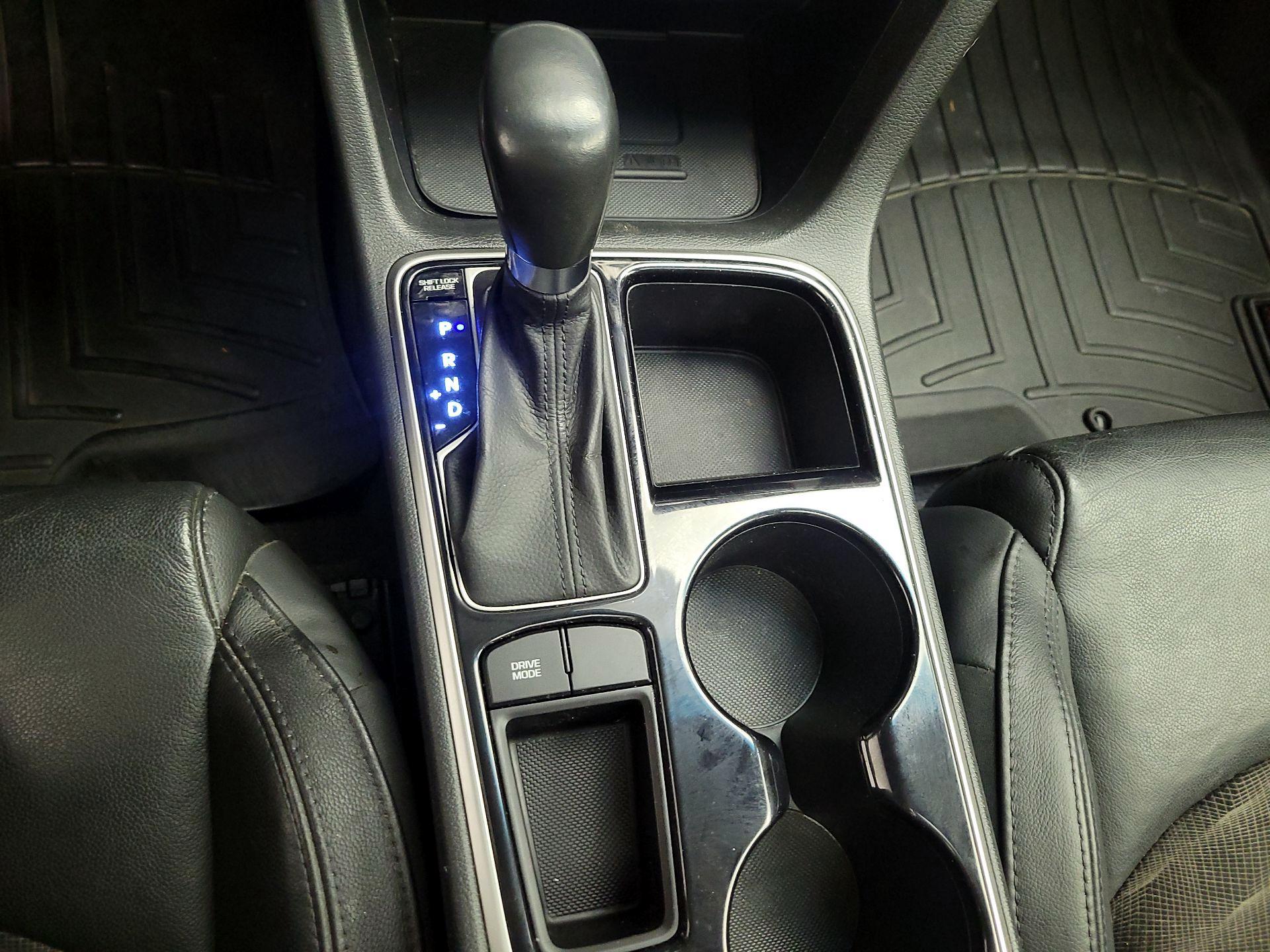 Thumbnail: 2018 Hyundai Sonata - 17