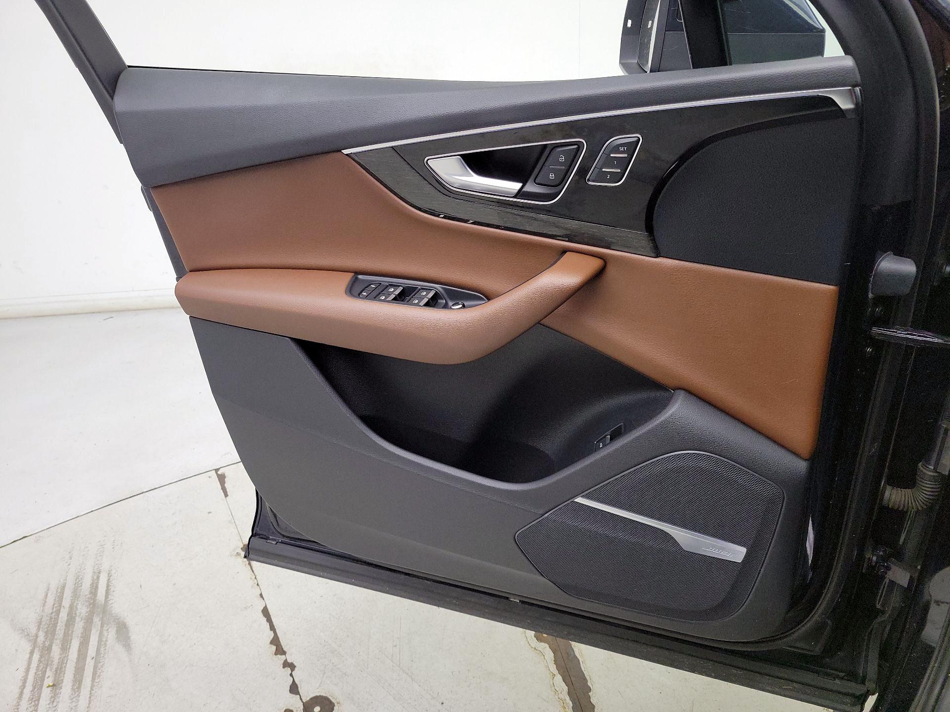 Thumbnail: 2017 Audi Q7 - 12